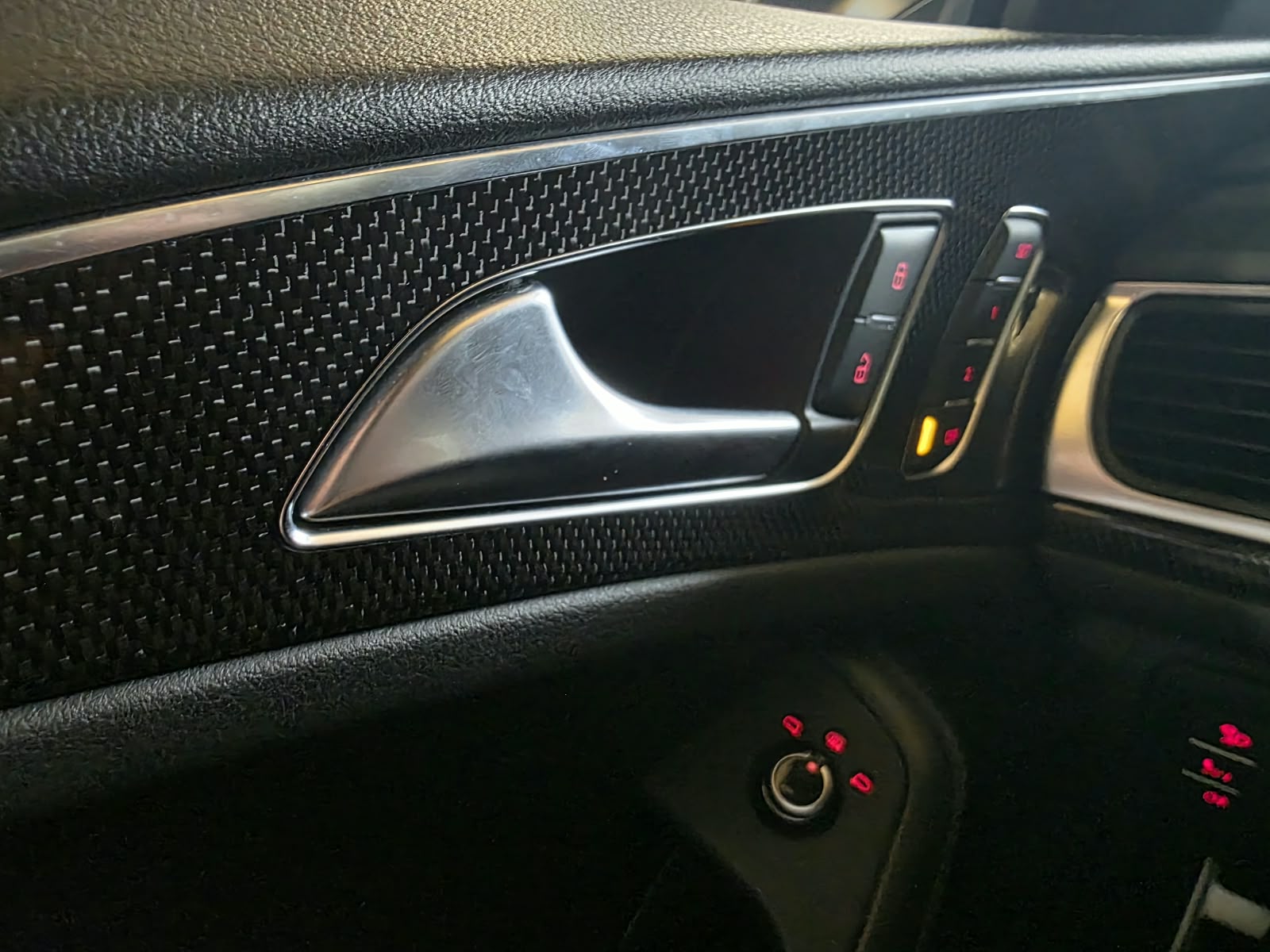 AUDI S6 Limousine 4.0 TFSI V8 quattro S-tronic-image-23