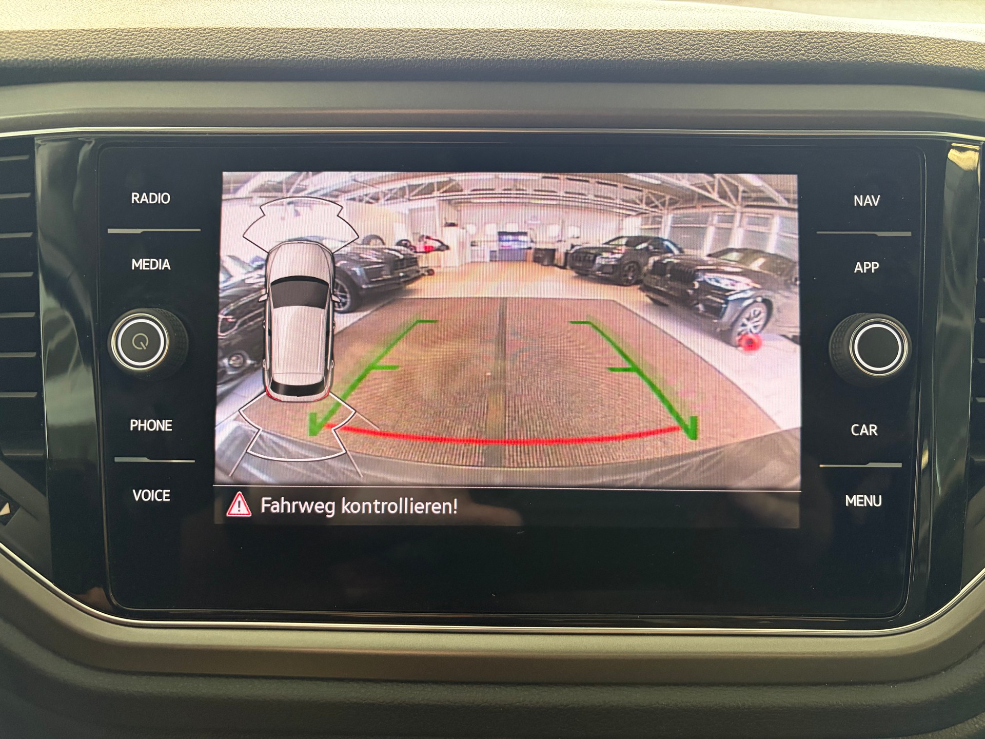 VW T-Roc 1.5 TSI EVO Advance DSG | Anhängerkupplung | Kamera | Winterpaket | Wireless App Connect |-image-16