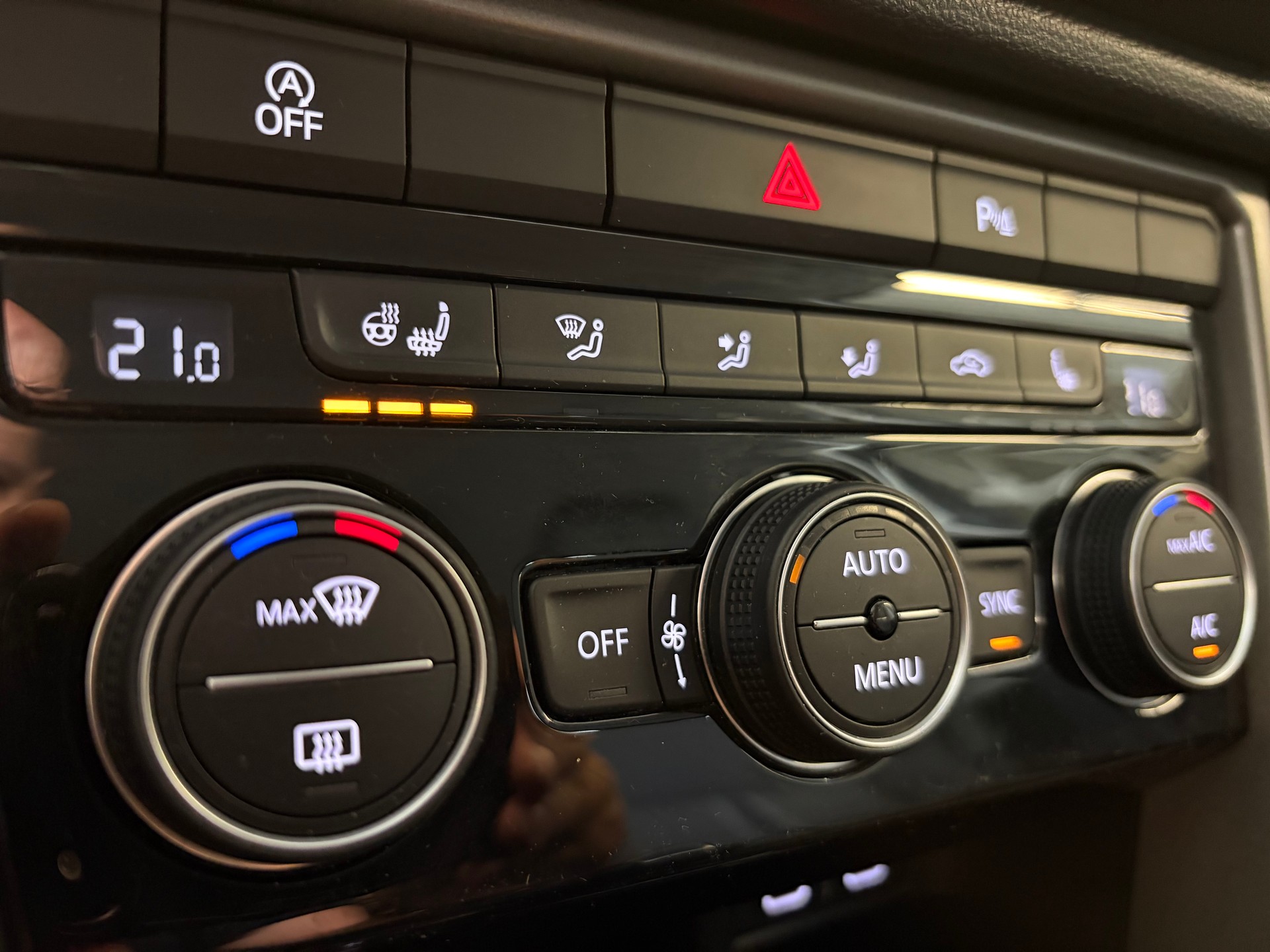 VW T-Roc 1.5 TSI EVO Advance DSG | Anhängerkupplung | Kamera | Winterpaket | Wireless App Connect |-image-18