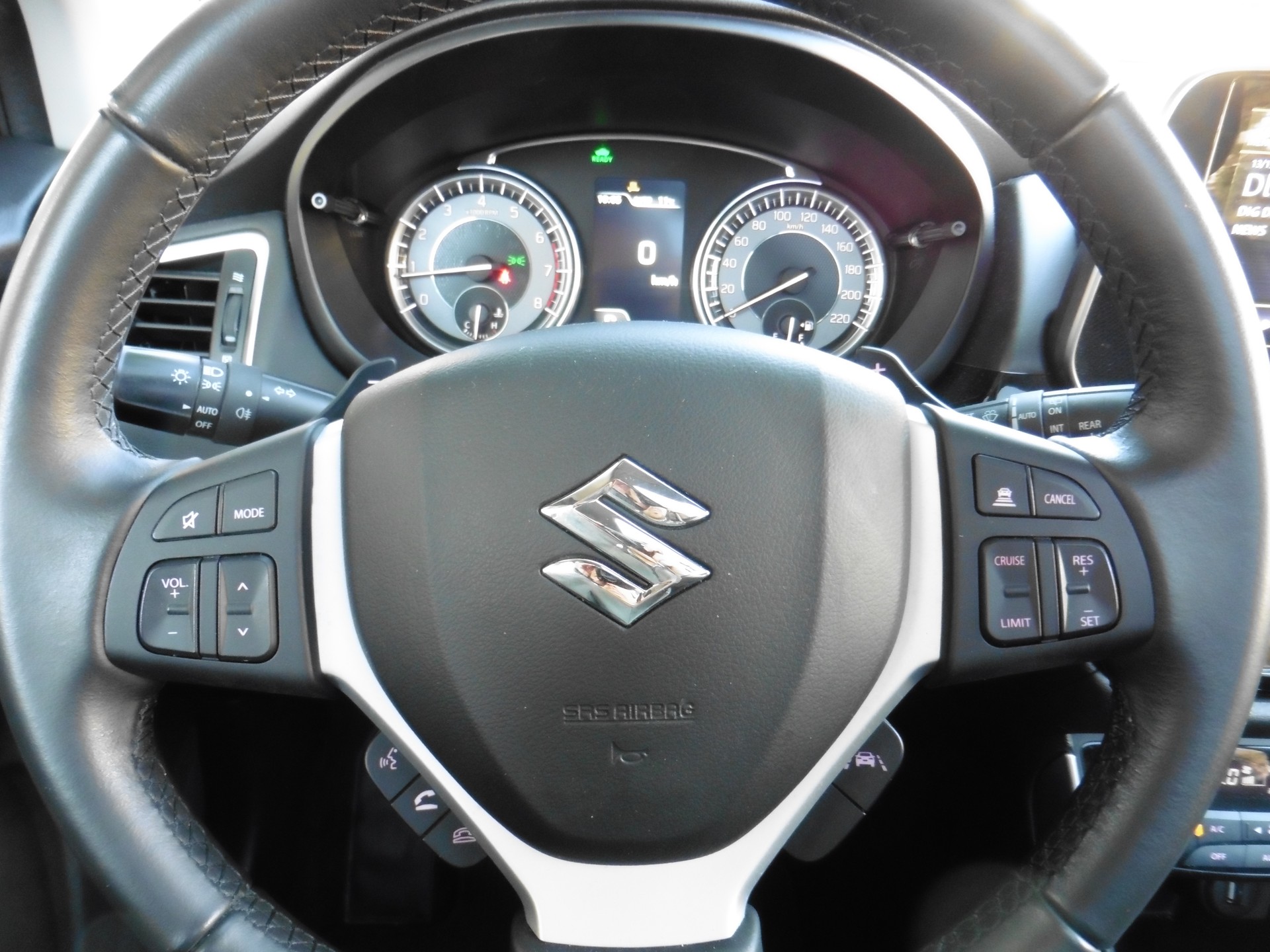 SUZUKI S-Cross 1.5 Compact Top Hybrid-image-18