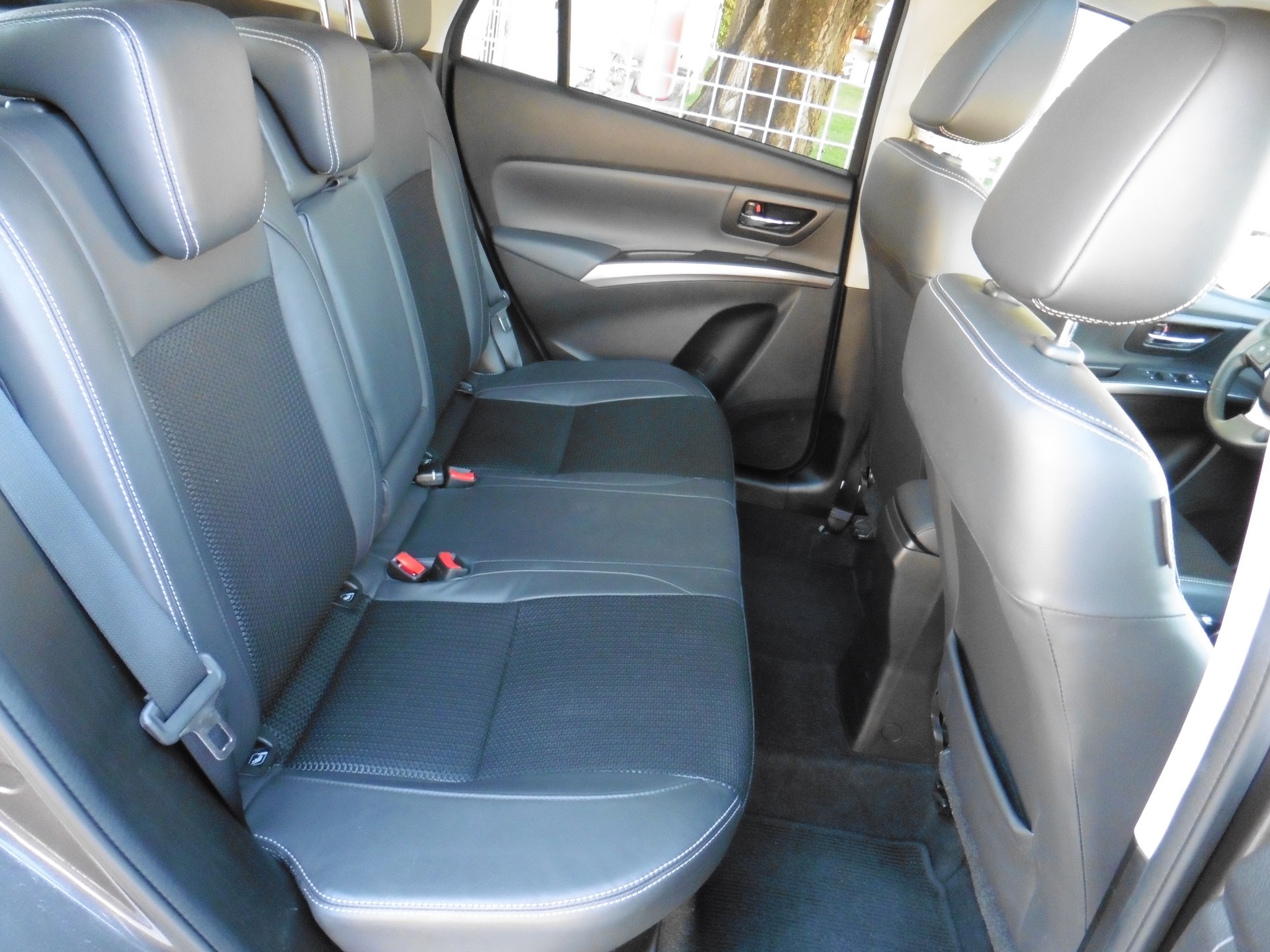 SUZUKI S-Cross 1.5 Compact Top Hybrid-image-22