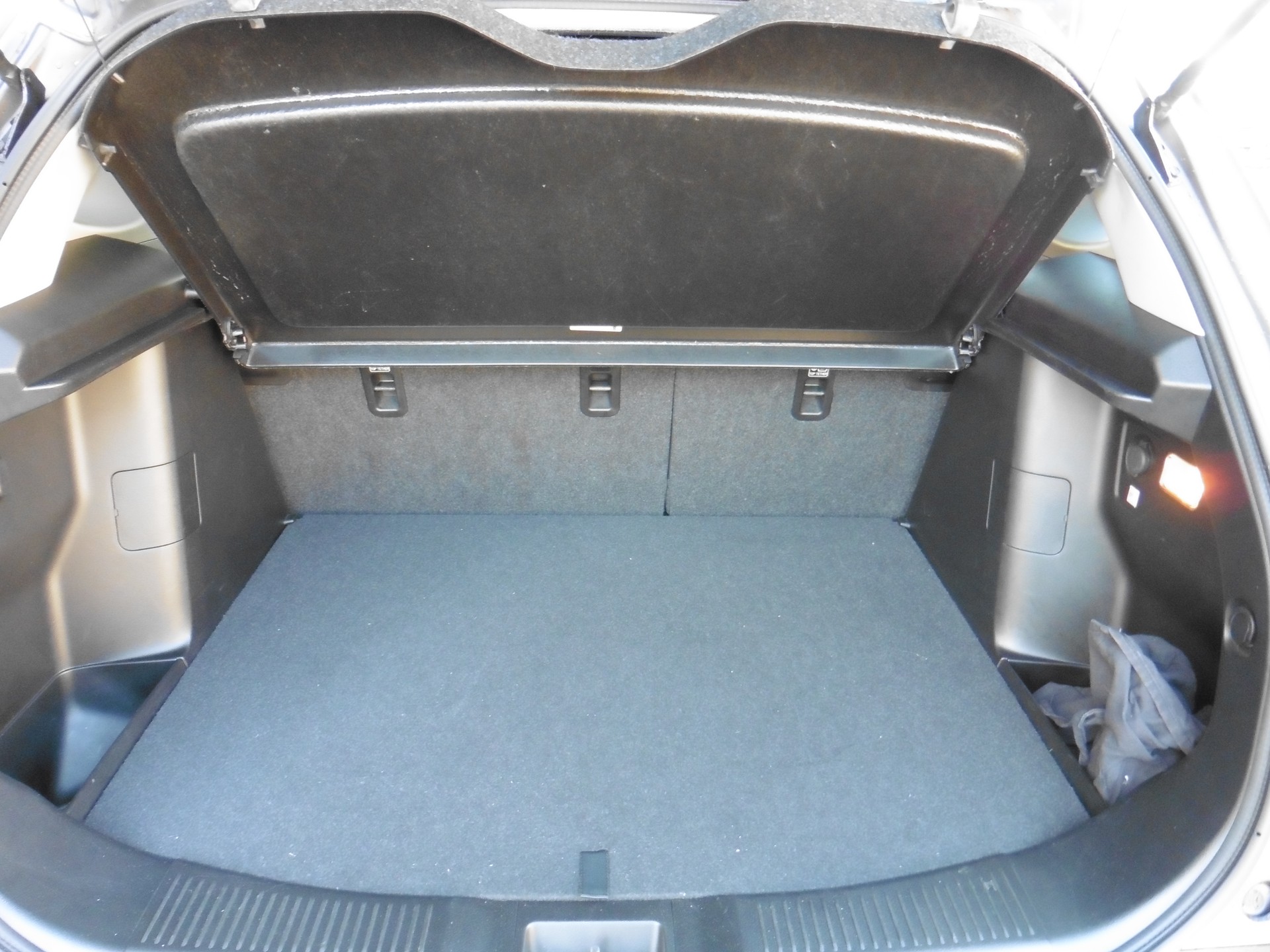 SUZUKI S-Cross 1.5 Compact Top Hybrid-image-23