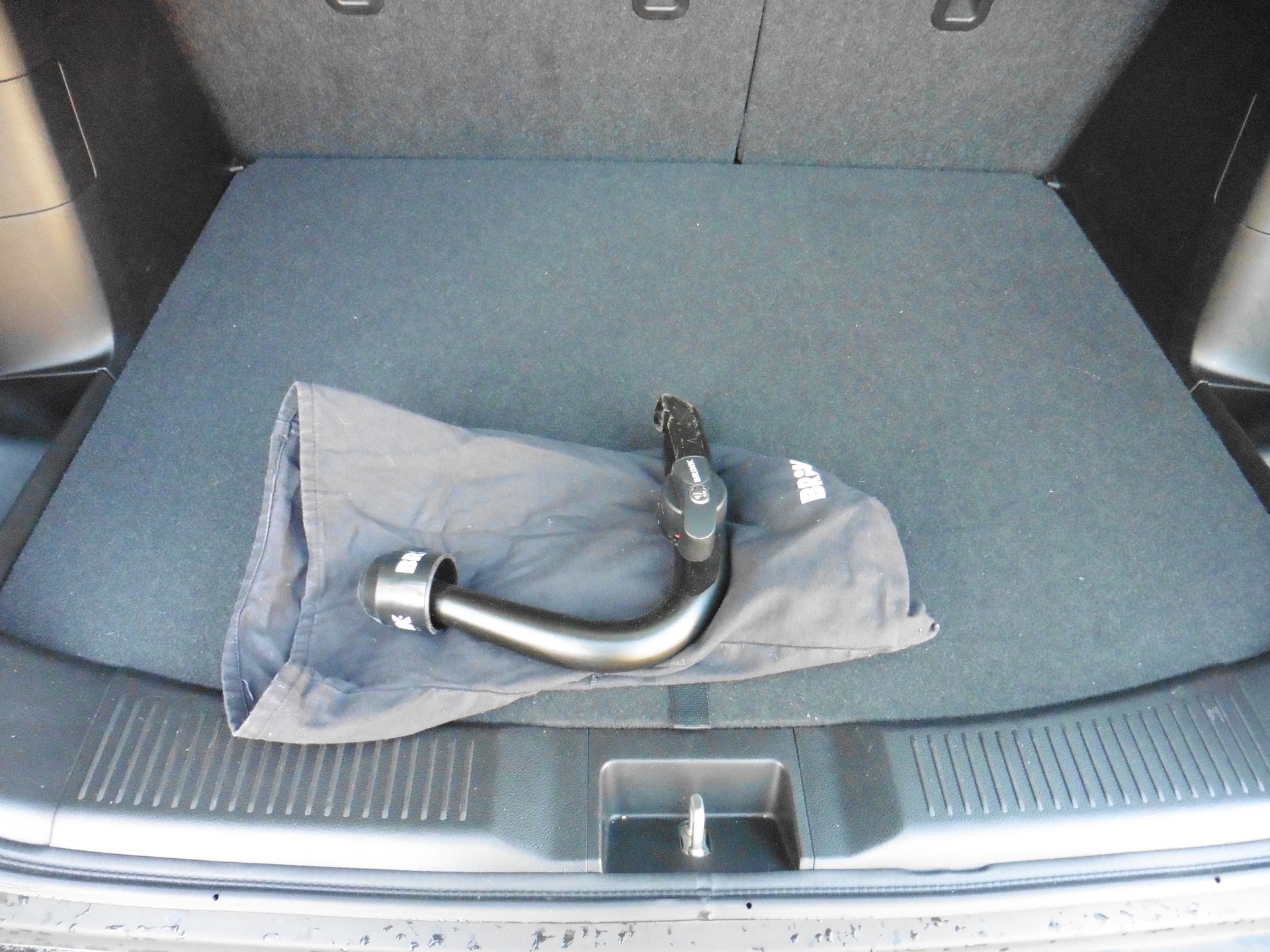 SUZUKI S-Cross 1.5 Compact Top Hybrid-image-24