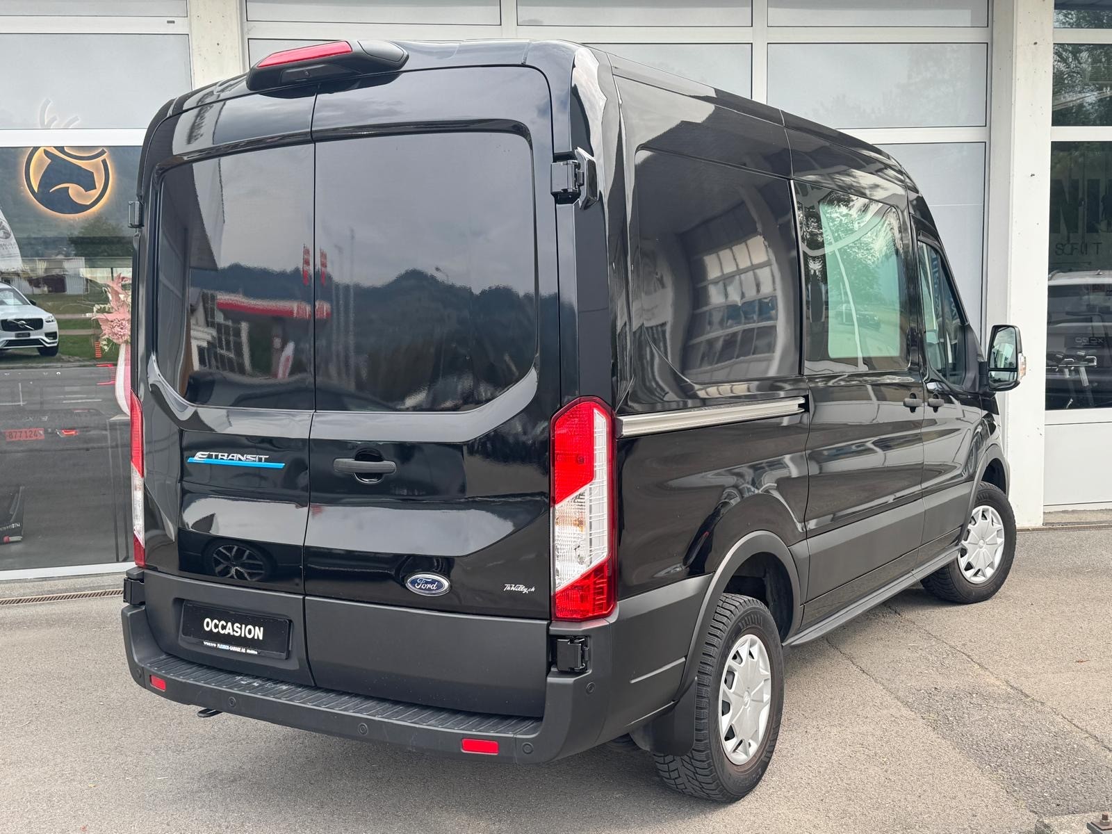 FORD E-Transit Van 350 L2 H2 Trend RWD 68kWh-image-1