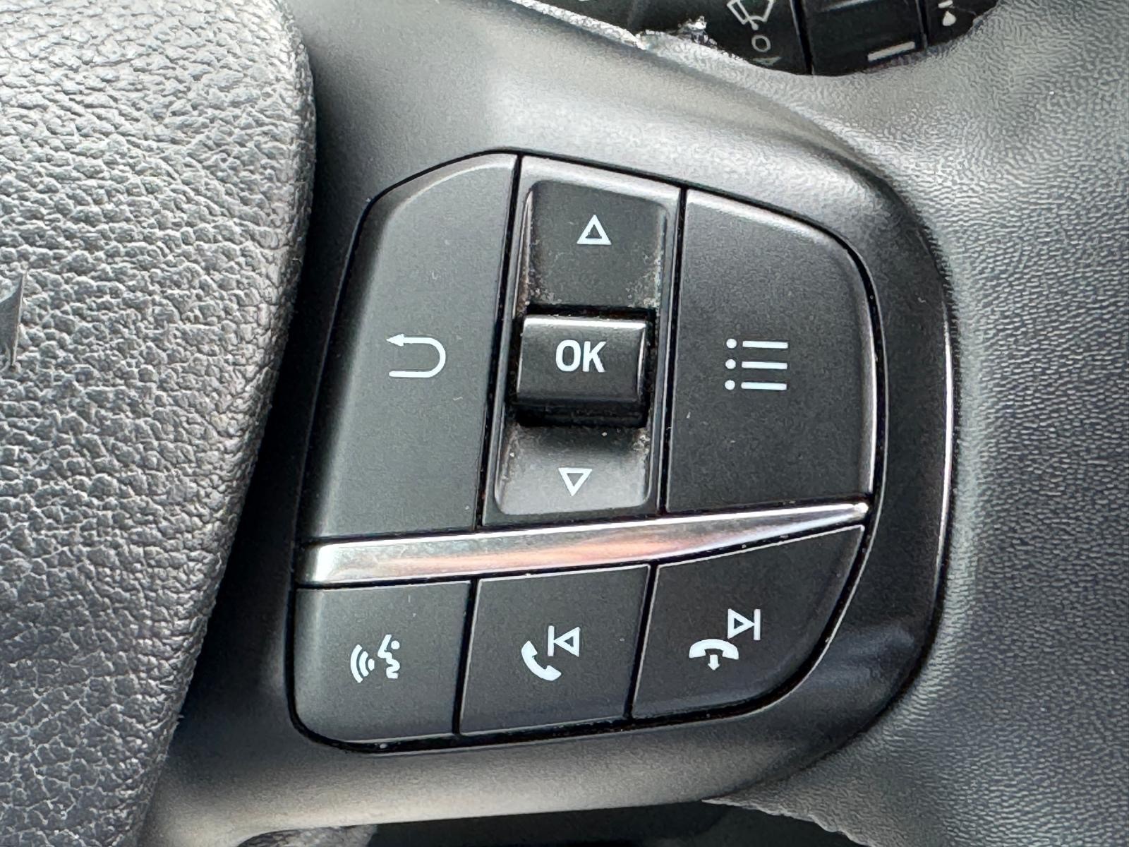 FORD E-Transit Van 350 L2 H2 Trend RWD 68kWh-image-10