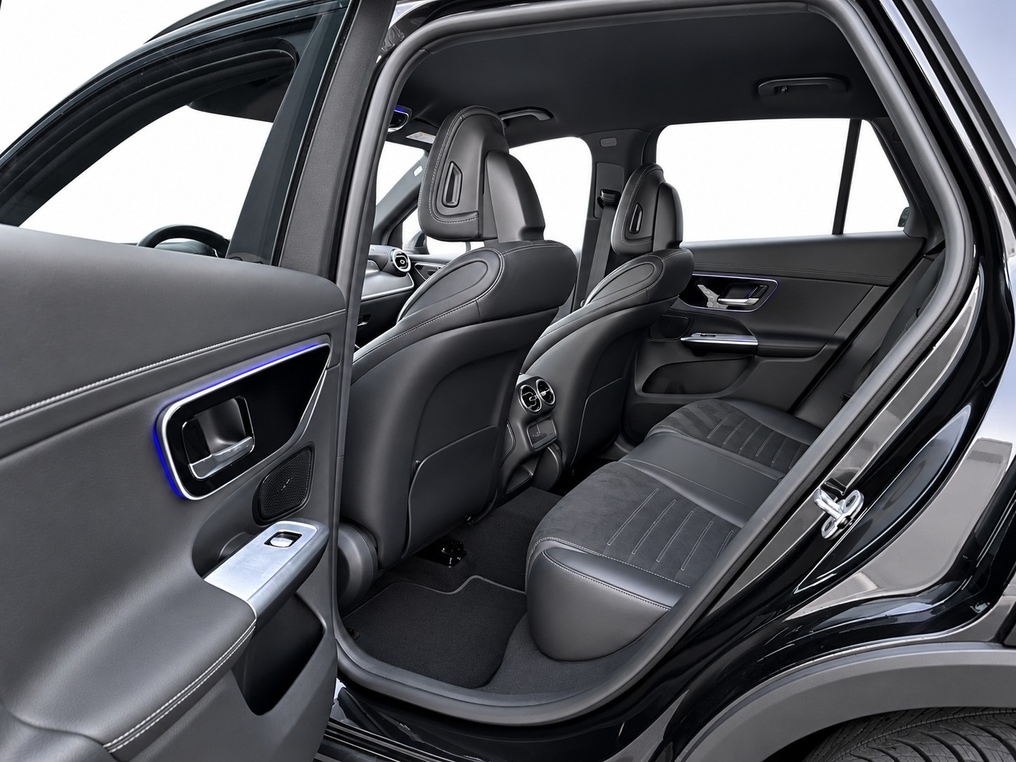 MERCEDES-BENZ GLC 220 d AMG Line 4matic * H FAHRZEUG AUS 1. HAND * GRATIS *-image-9