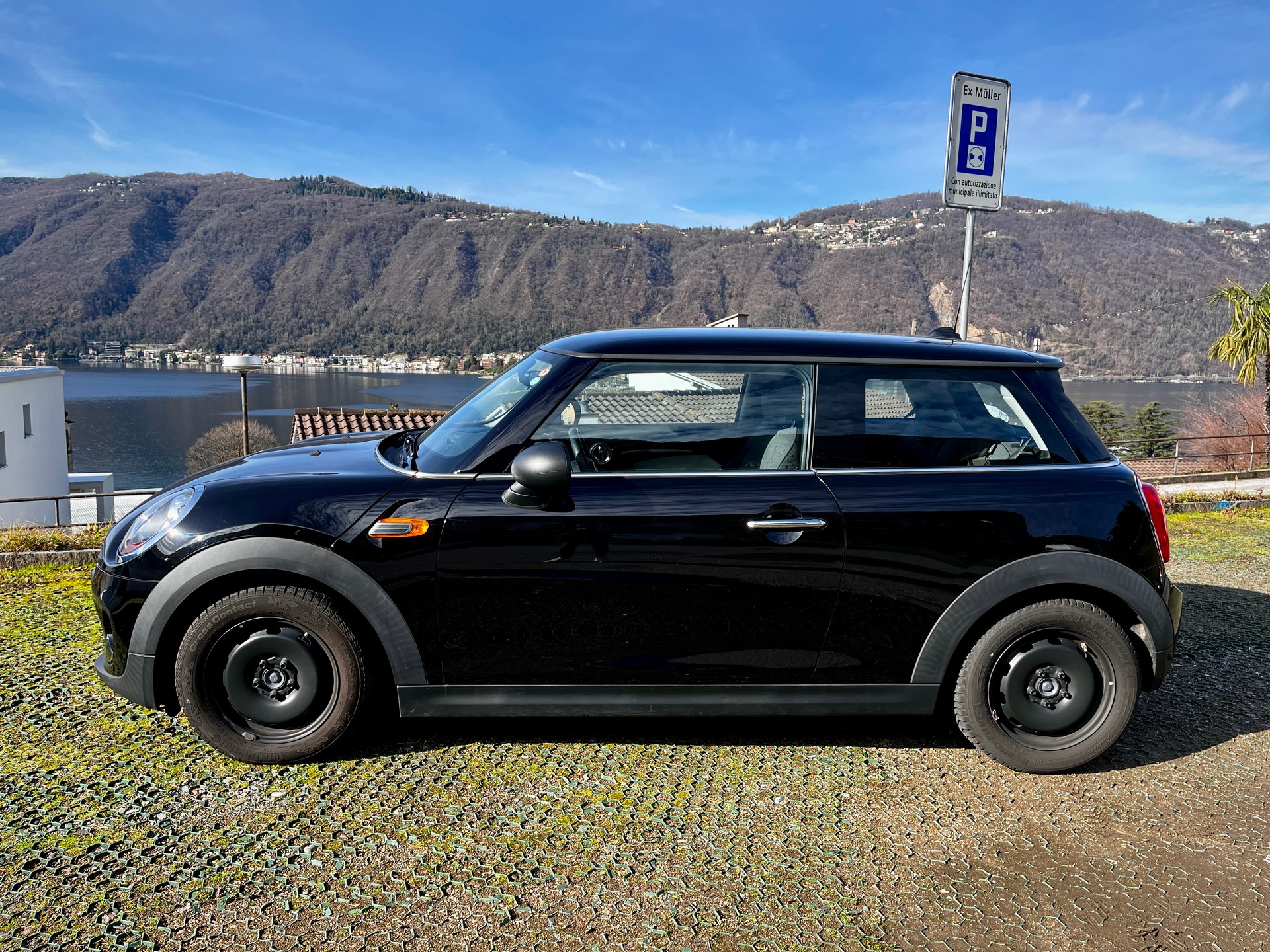 MINI One-image-3