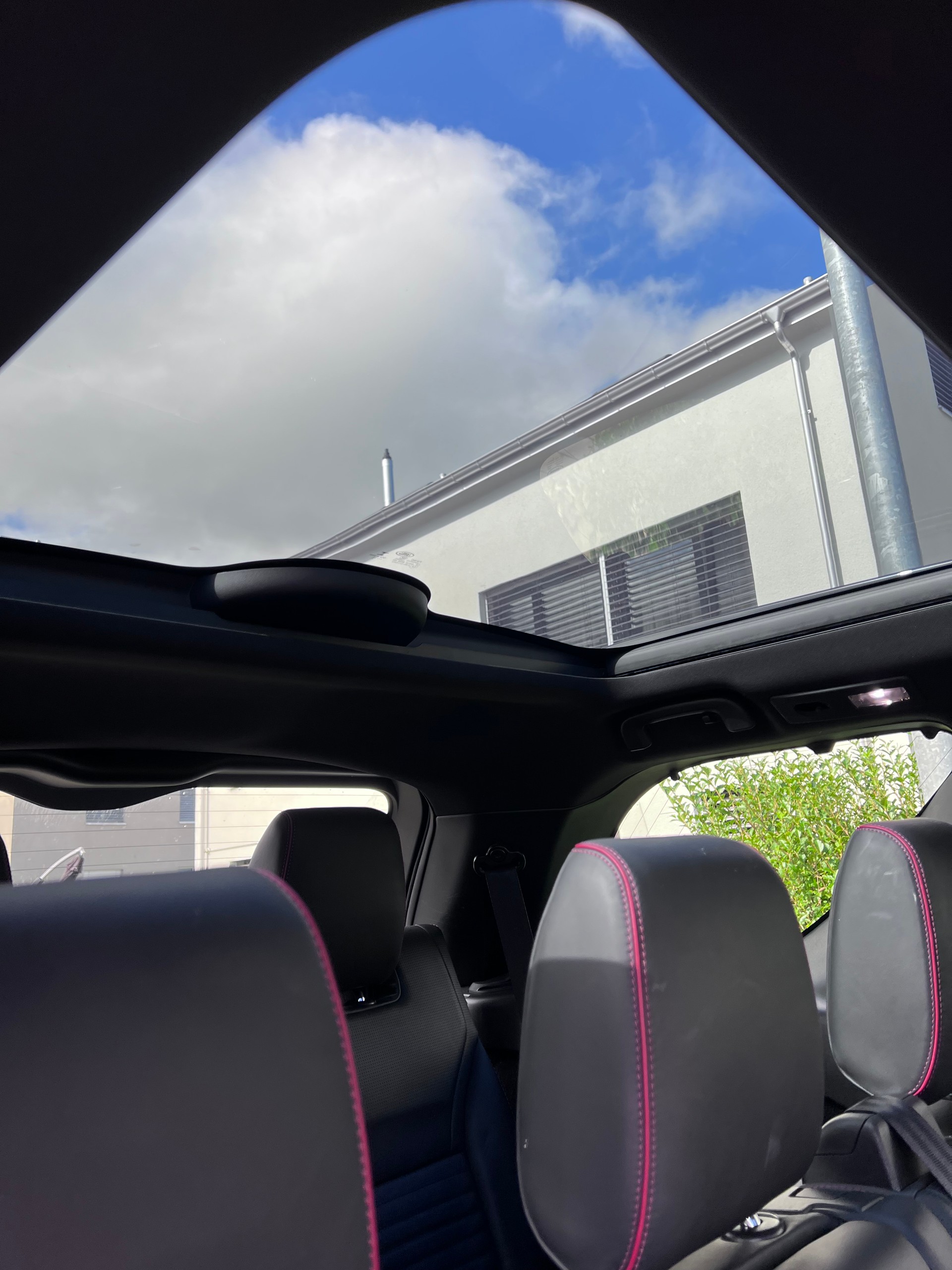 LAND ROVER Discovery 3.0 SDV6 HSE Luxury Automatic-image-10