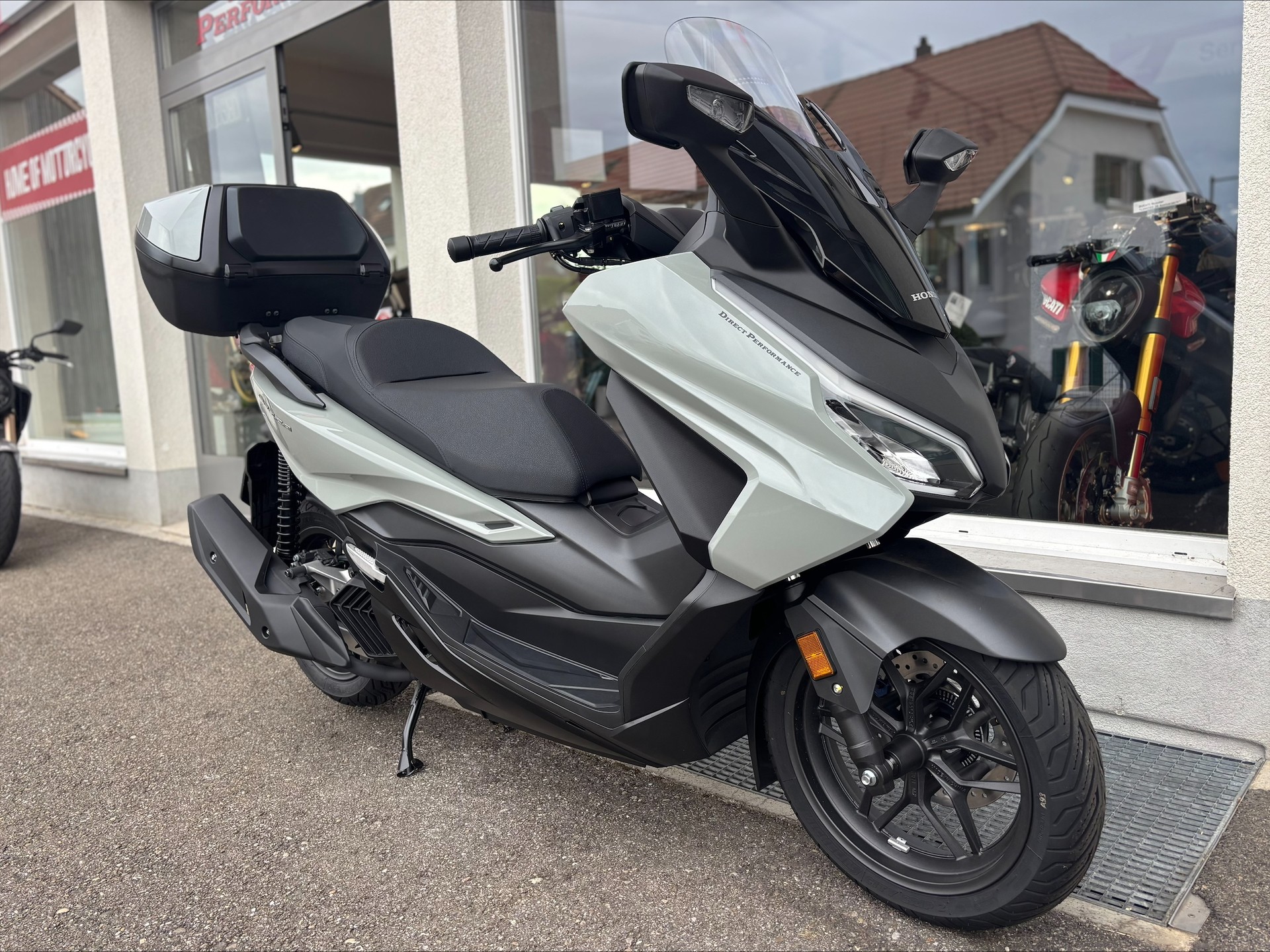 HONDA NSS 125 Forza Smart TopBox-showroom-element-2