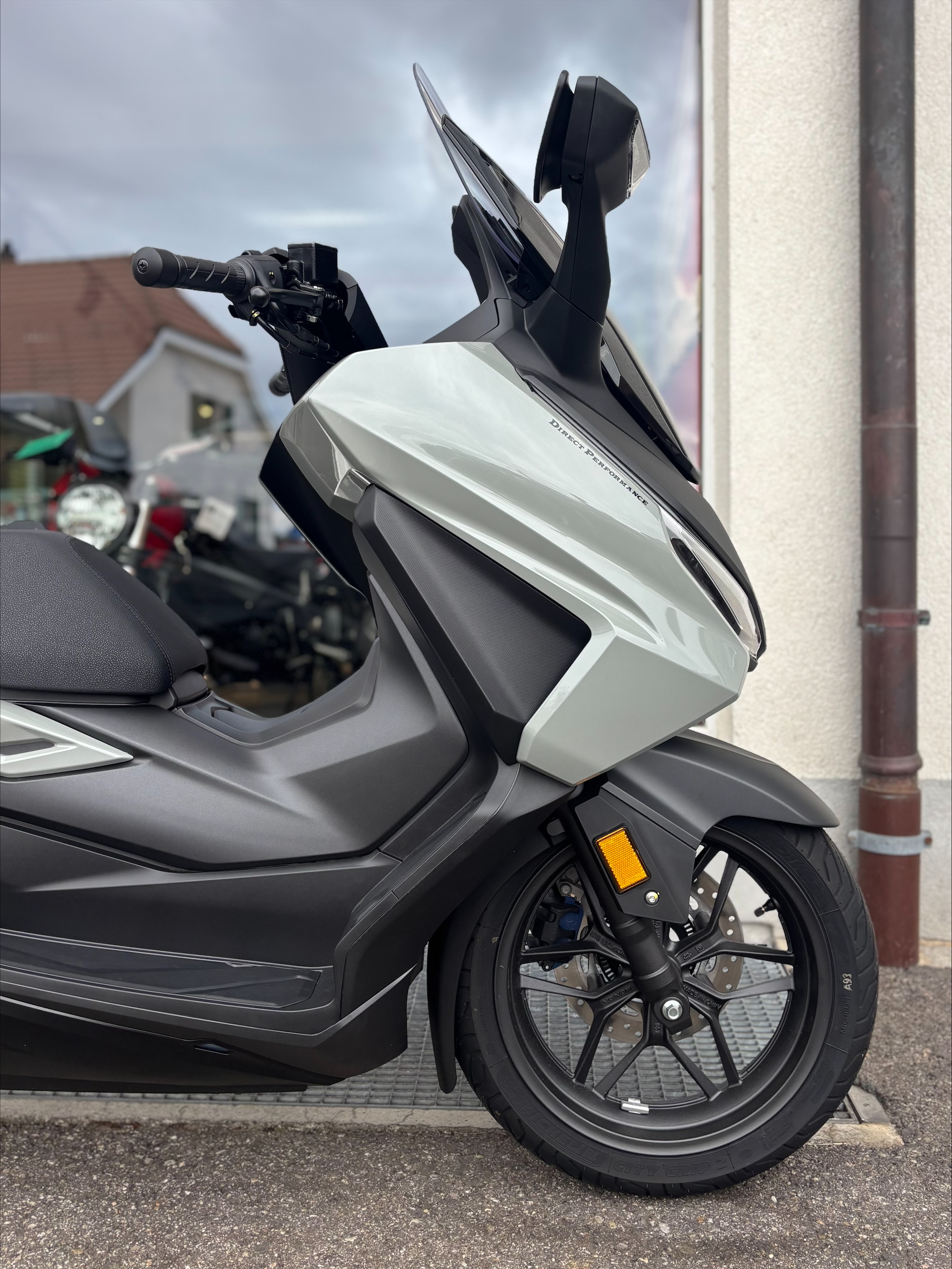 HONDA NSS 125 Forza Smart TopBox-image-4