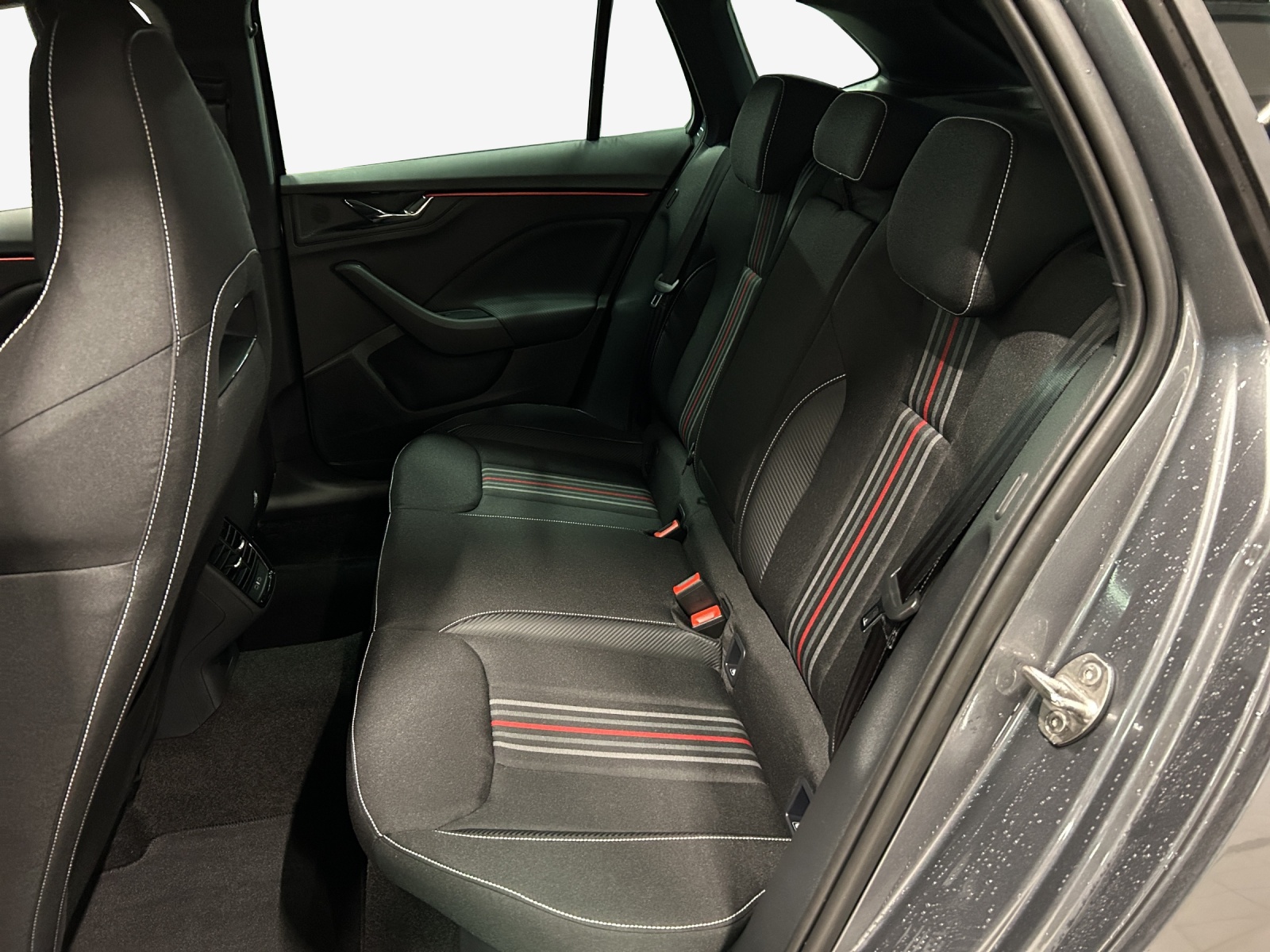 SKODA Scala 1.0 TSI Monte Carlo DSG-image-11