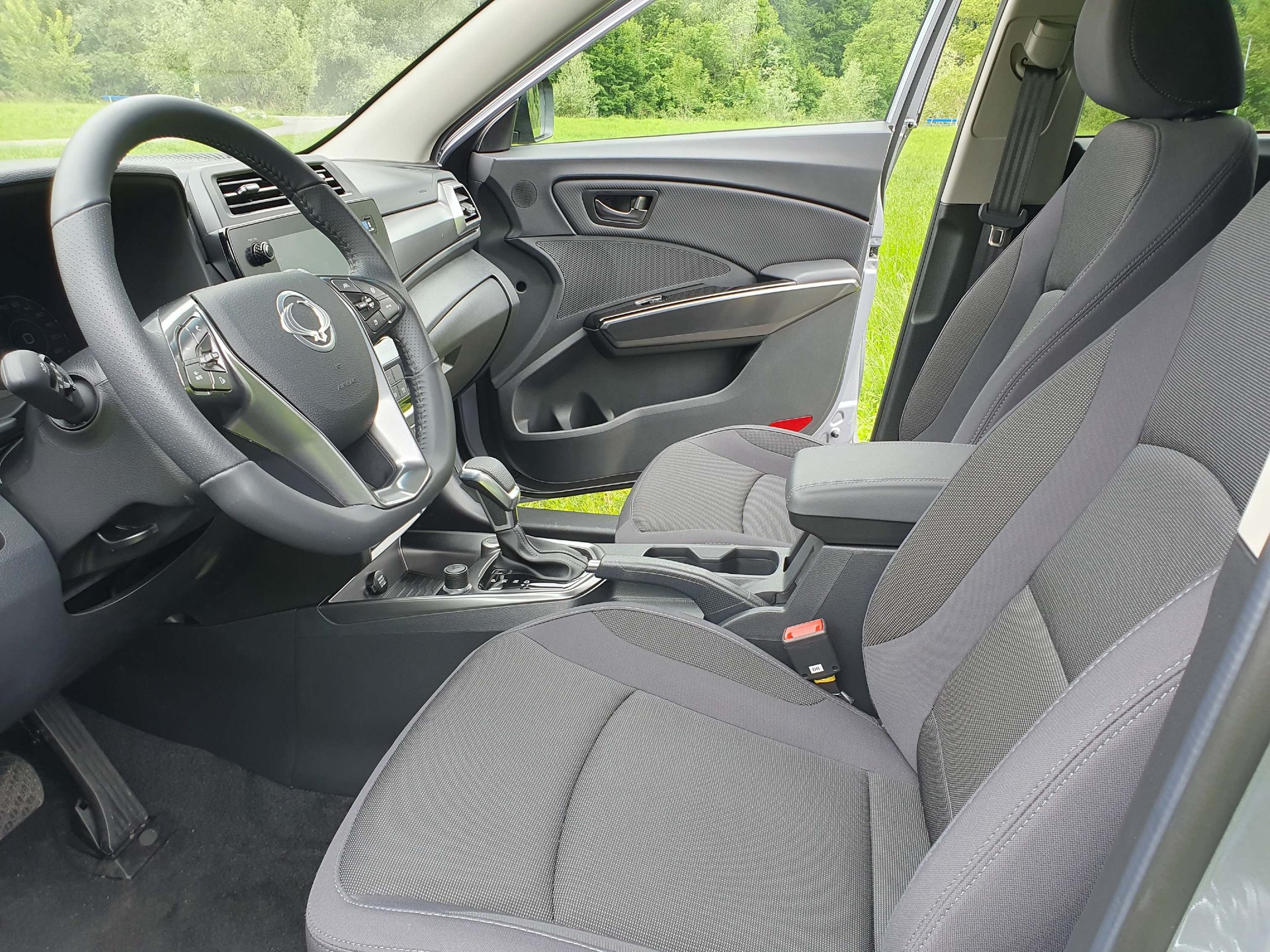 KGM-SsangYong Tivoli 1.5 Turbo 4WD Swiss+-image-7