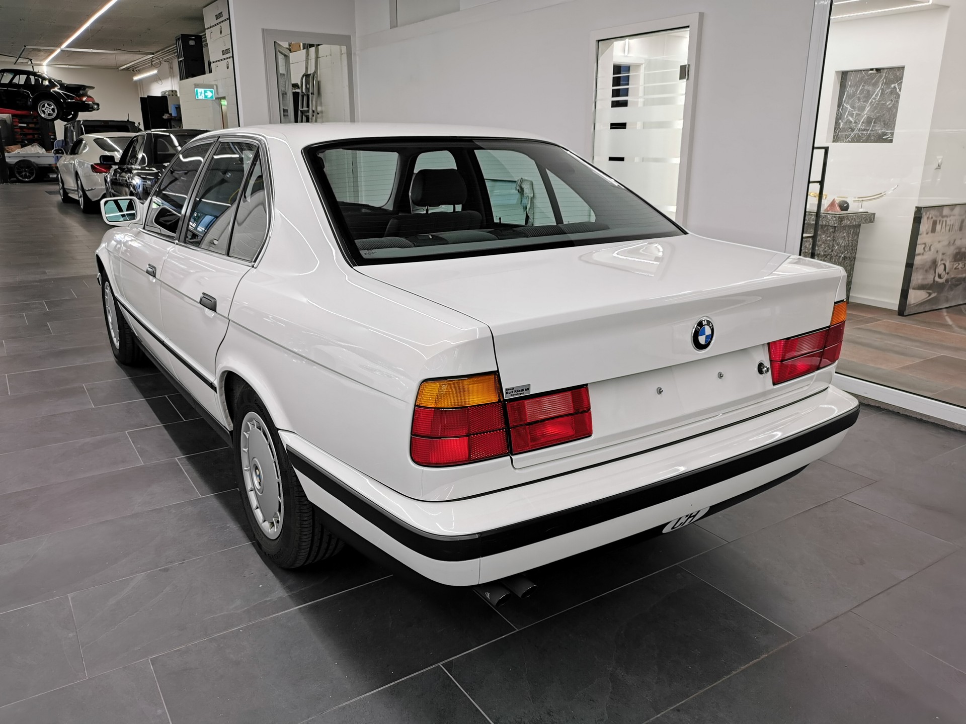 BMW 525i A Veteran-image-4
