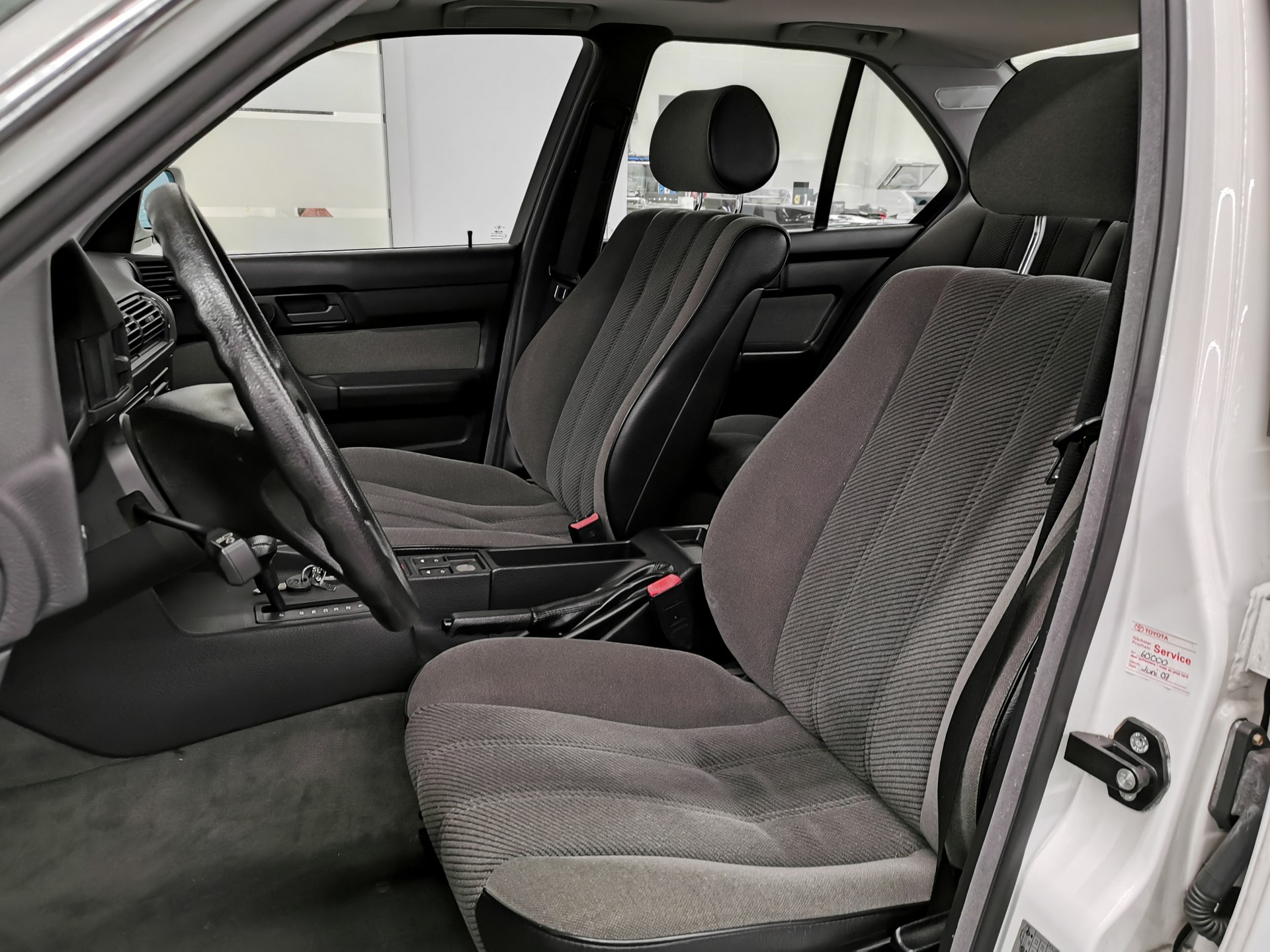 BMW 525i A Veteran-image-9