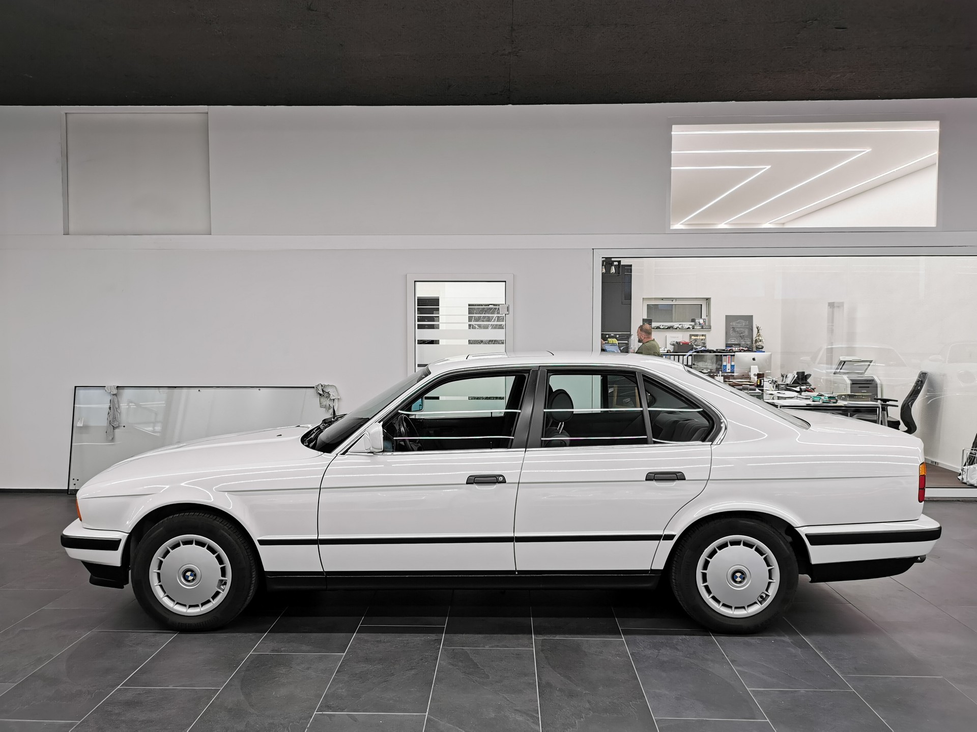 BMW 525i A Veteran-image-3