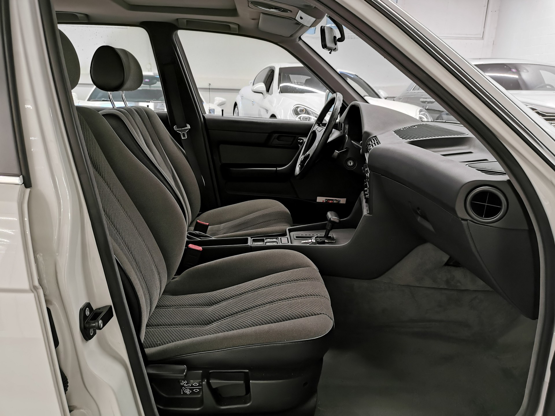 BMW 525i A Veteran-image-12