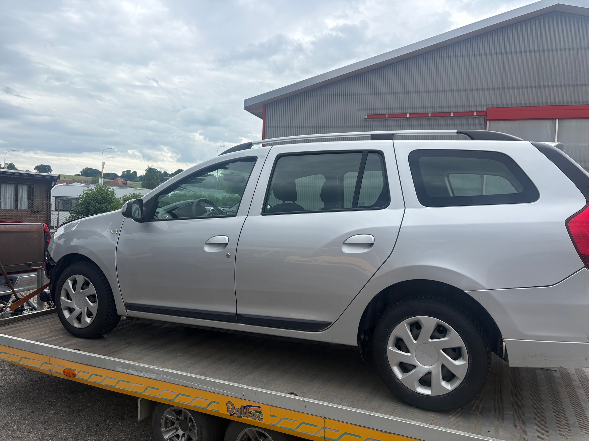 DACIA Logan MCV 0.9 Ambiance-image-11