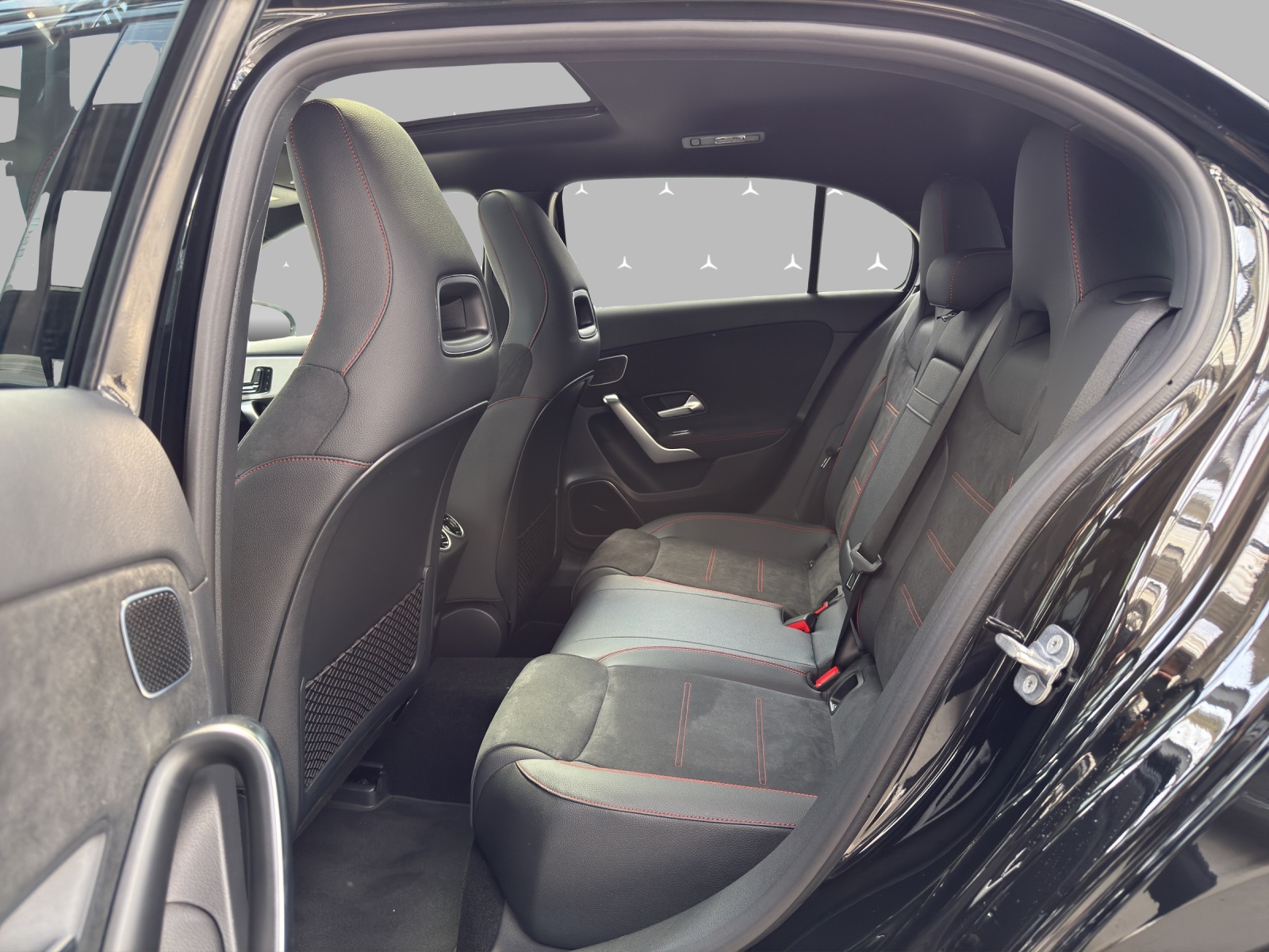 MERCEDES-BENZ A 250 4Matic 8G-DCT-image-10