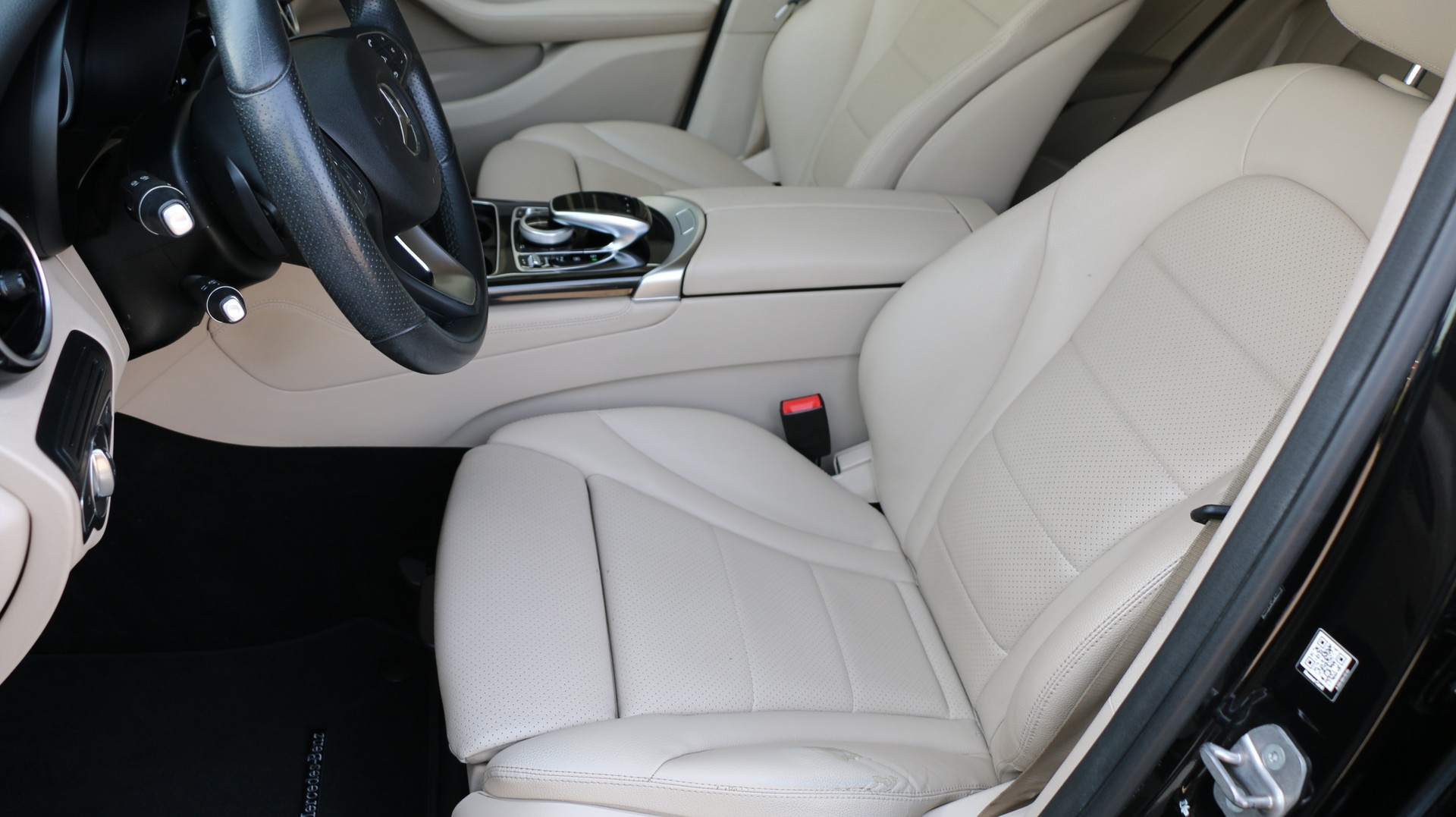 MERCEDES-BENZ GLC 220 d 4Matic-image-9