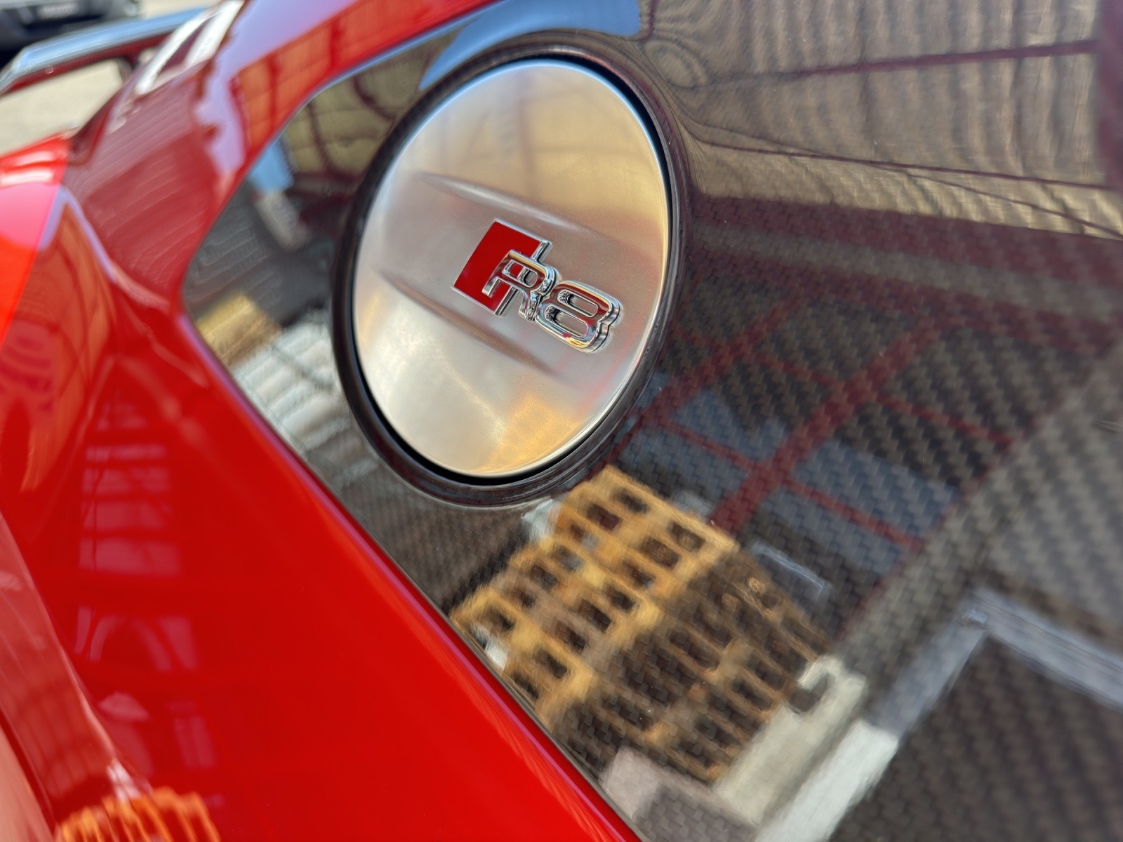 AUDI R8 Coupé 5.2 plus S-Tronic-image-16