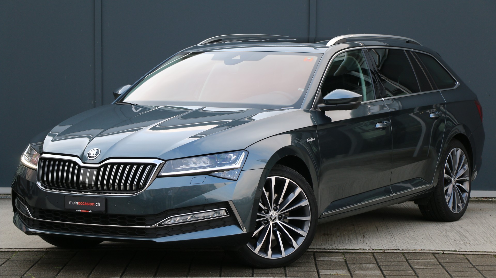 SKODA Superb 2.0 TDi L&K 4x4 mit AHK-image-0