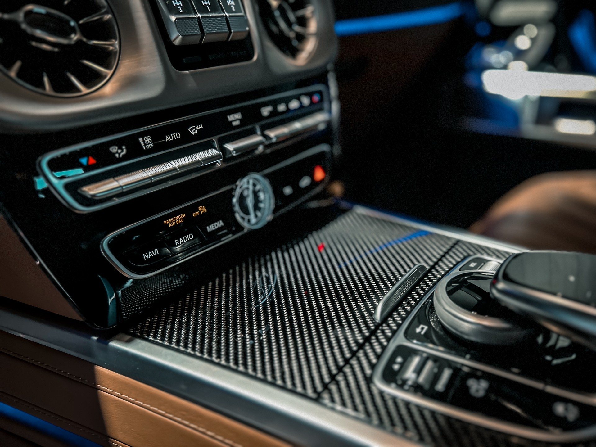 MERCEDES-BENZ G 500 9G-Tronic-image-8