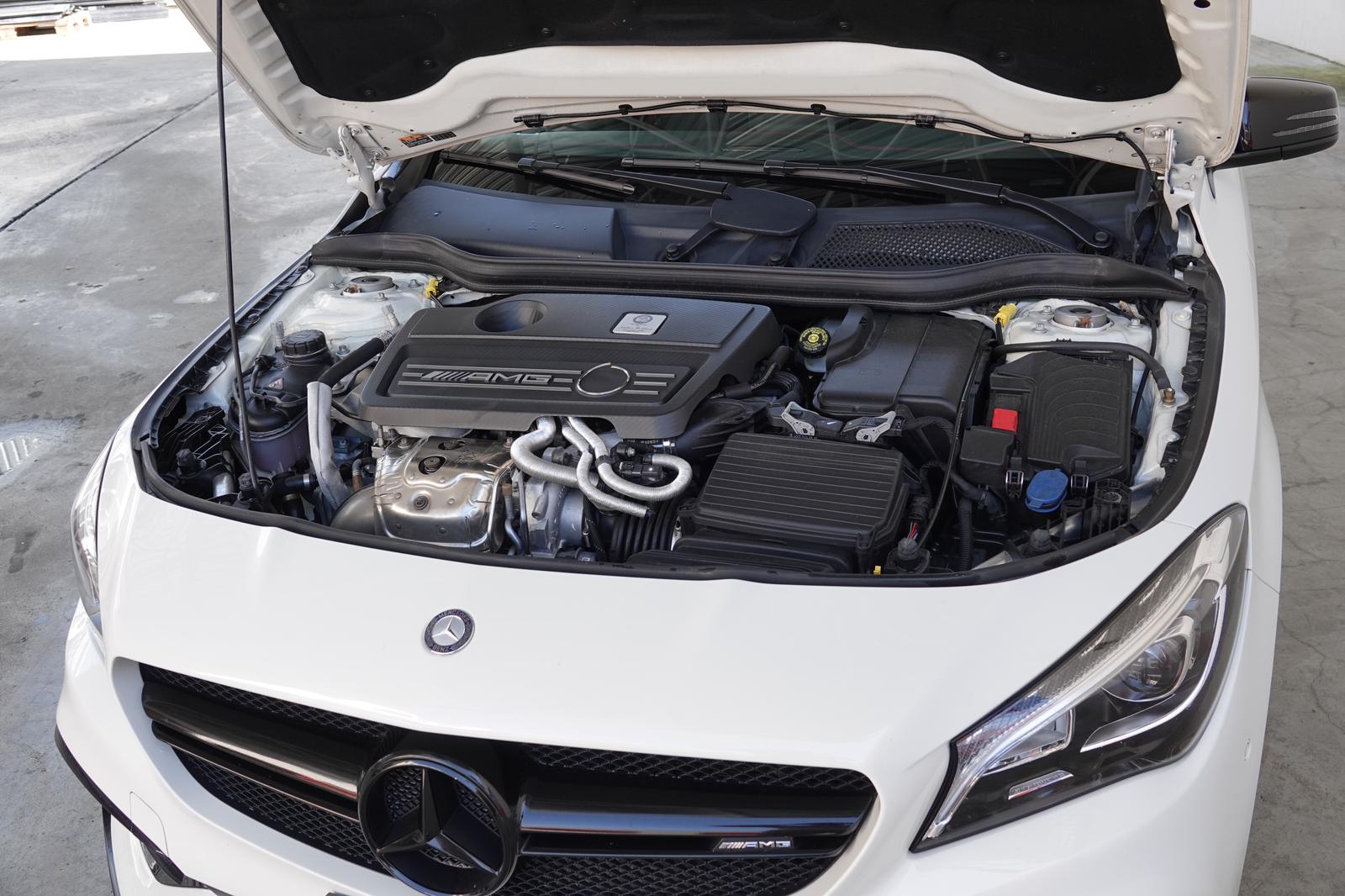 MERCEDES-BENZ CLA 45 AMG 4Matic Speedshift-image-7