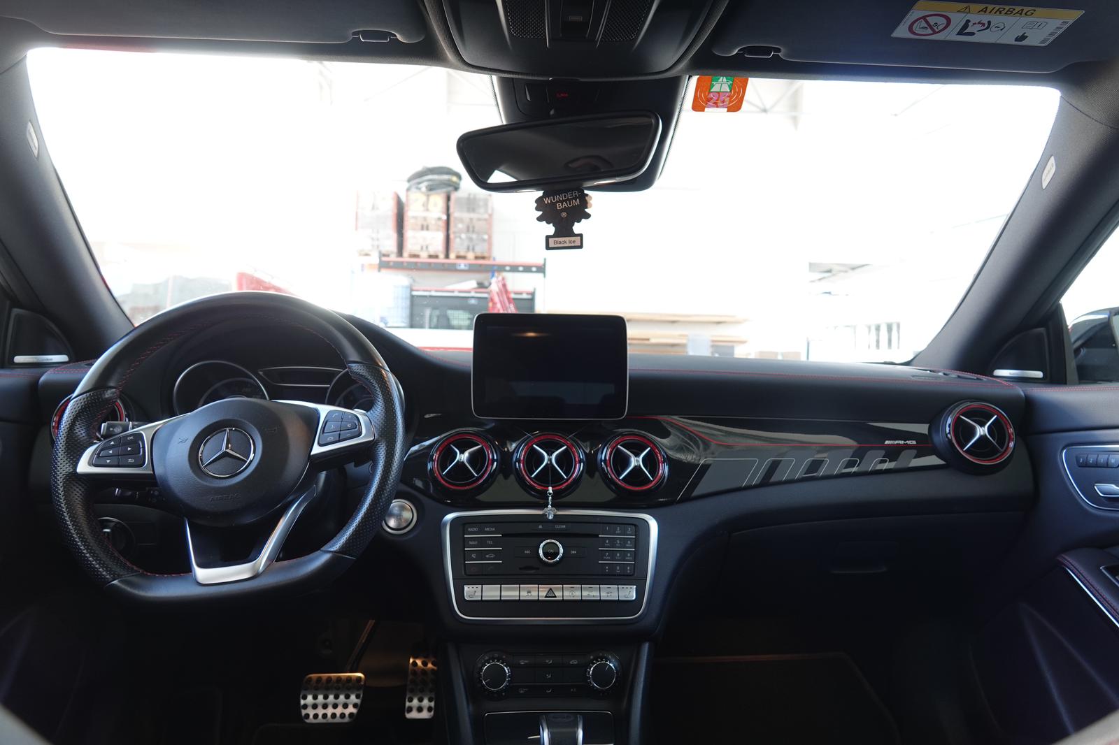 MERCEDES-BENZ CLA 45 AMG 4Matic Speedshift-image-5