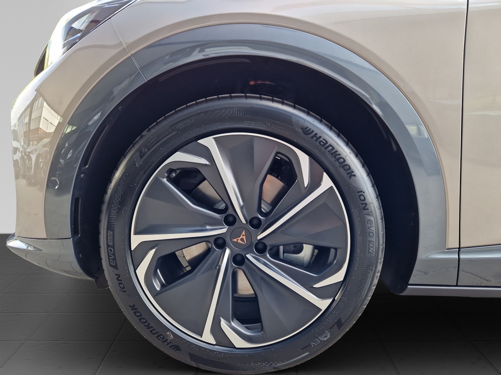CUPRA Tavascan Type 8 77 kWh VZ-image-15