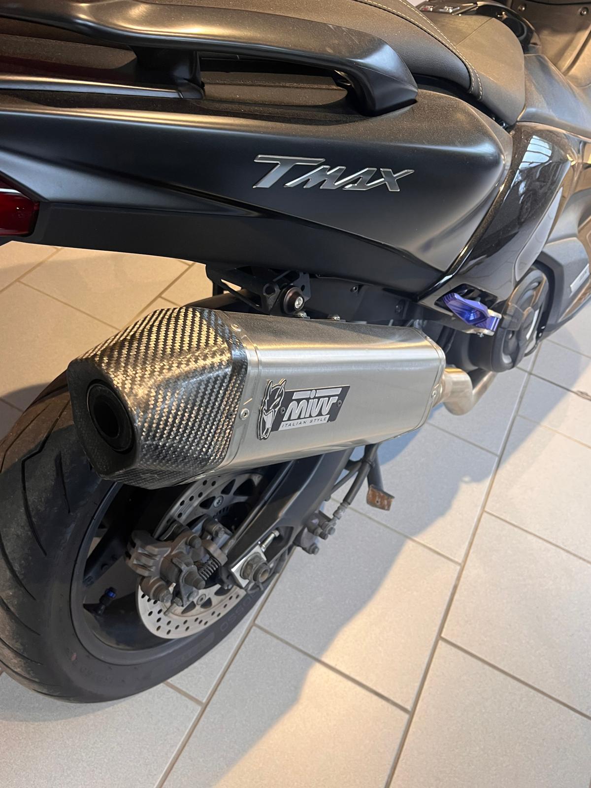 YAMAHA T-MAX XP 530 DX ABS-image-5