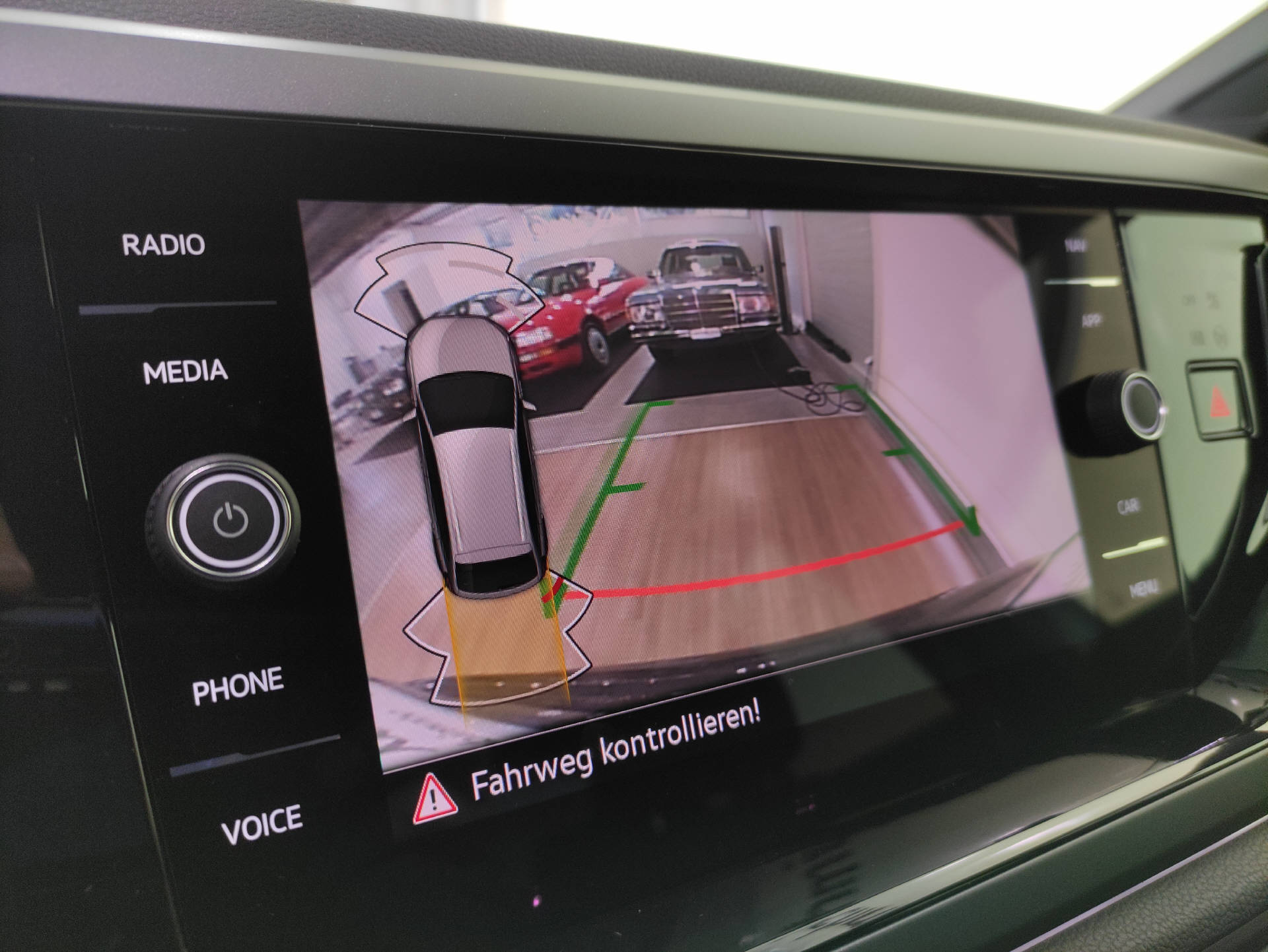 VW Taigo 1.5 TSI R-Line DSG-image-9