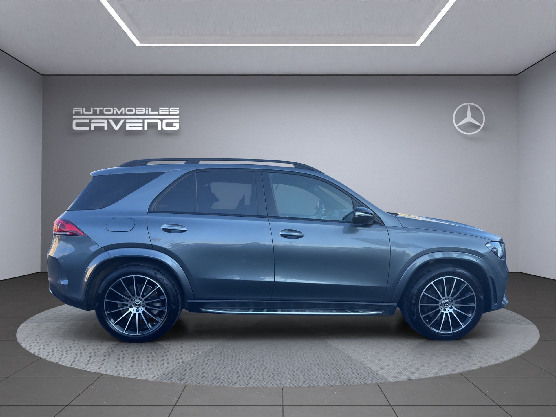 MERCEDES-BENZ GLE 350 d 4Matic AMG Line 9G-Tronic-image-5
