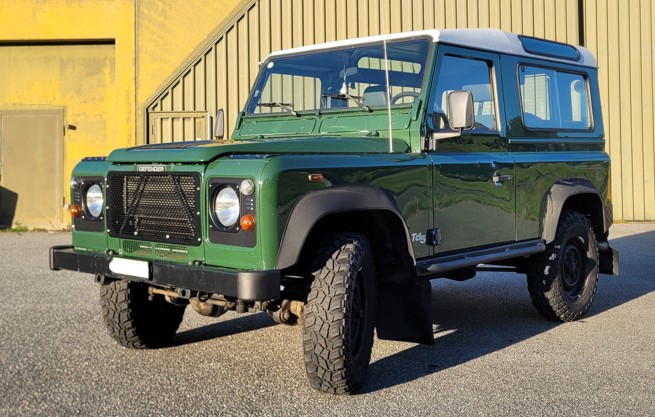 LAND ROVER Defender 90 SW 2.5 Td5-image-0