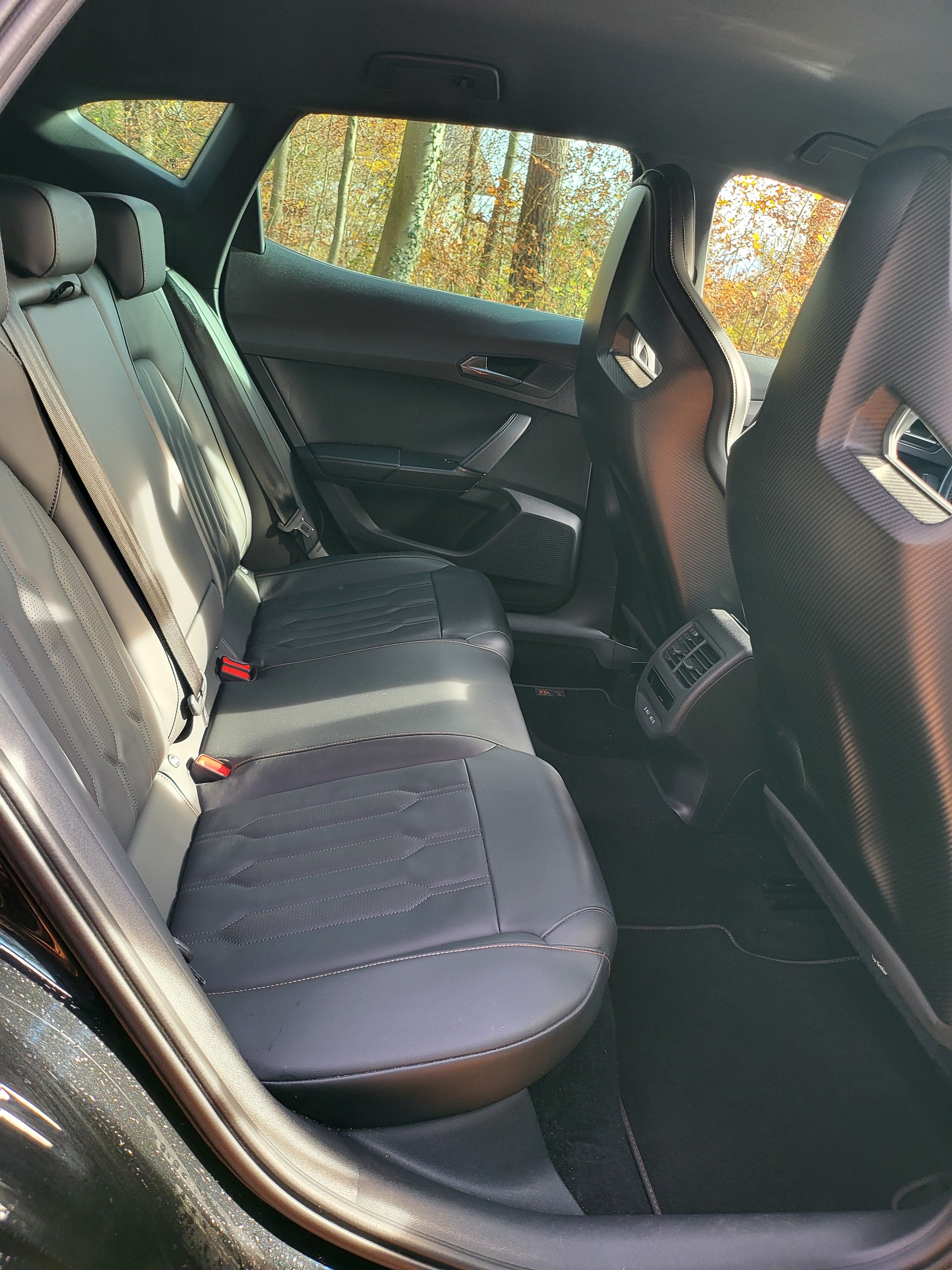 CUPRA Formentor 2.5TSI VZ5 4Drive DSG [Alle Fahrzeugteile in Schwarz, Tieferlegung, Distanzscheiben]-image-7