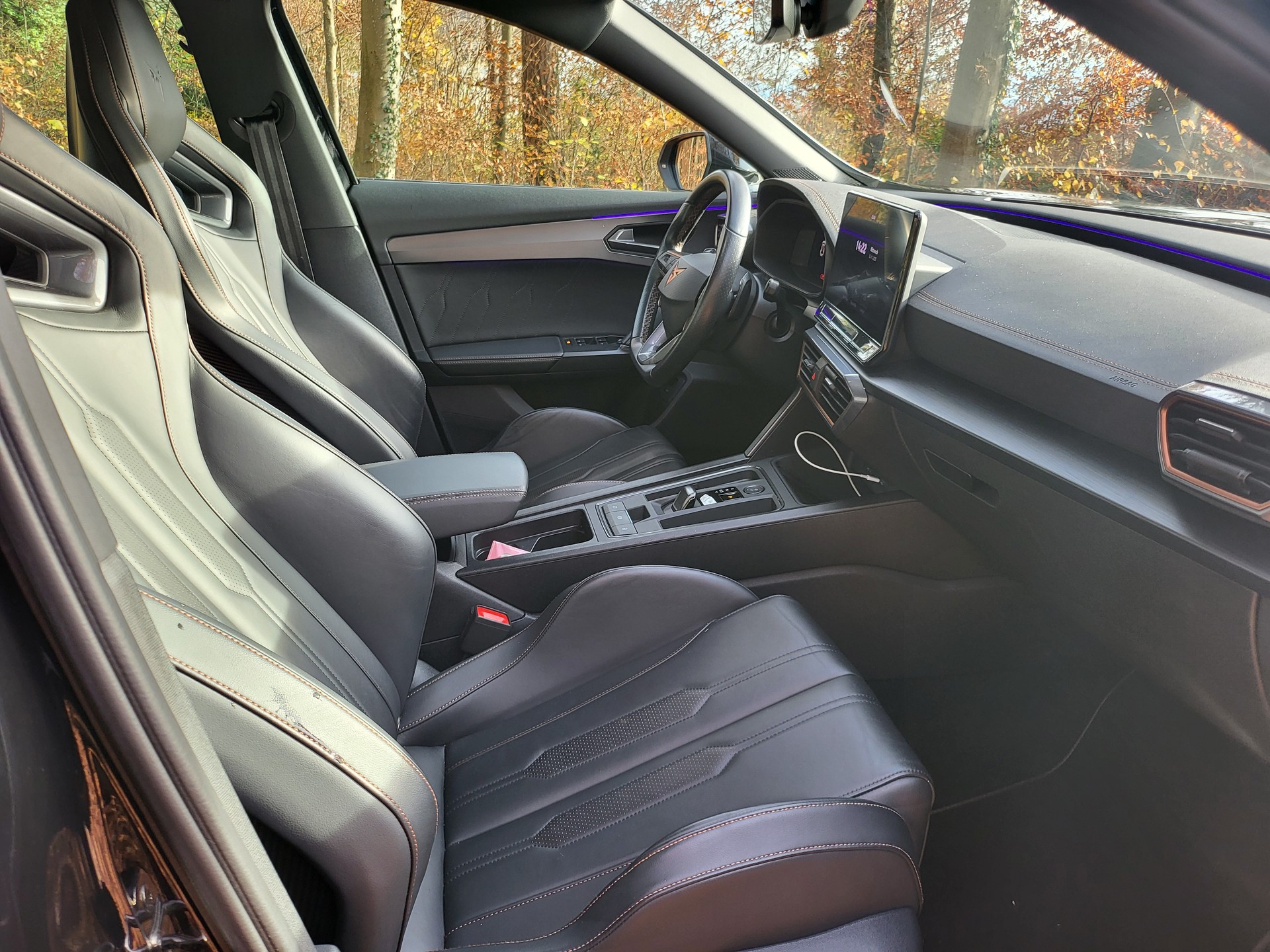 CUPRA Formentor 2.5TSI VZ5 4Drive DSG [Alle Fahrzeugteile in Schwarz, Tieferlegung, Distanzscheiben]-image-4