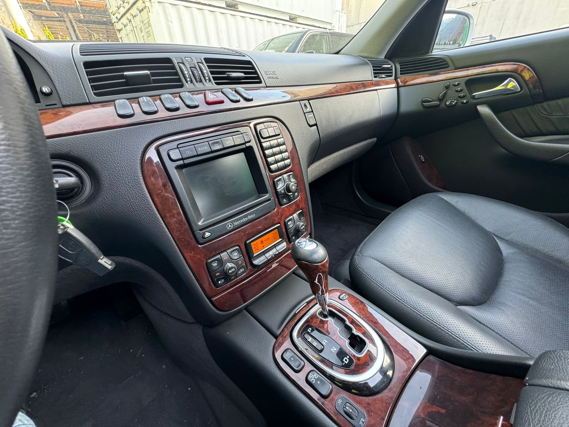MERCEDES-BENZ S 400 CDI-image-9