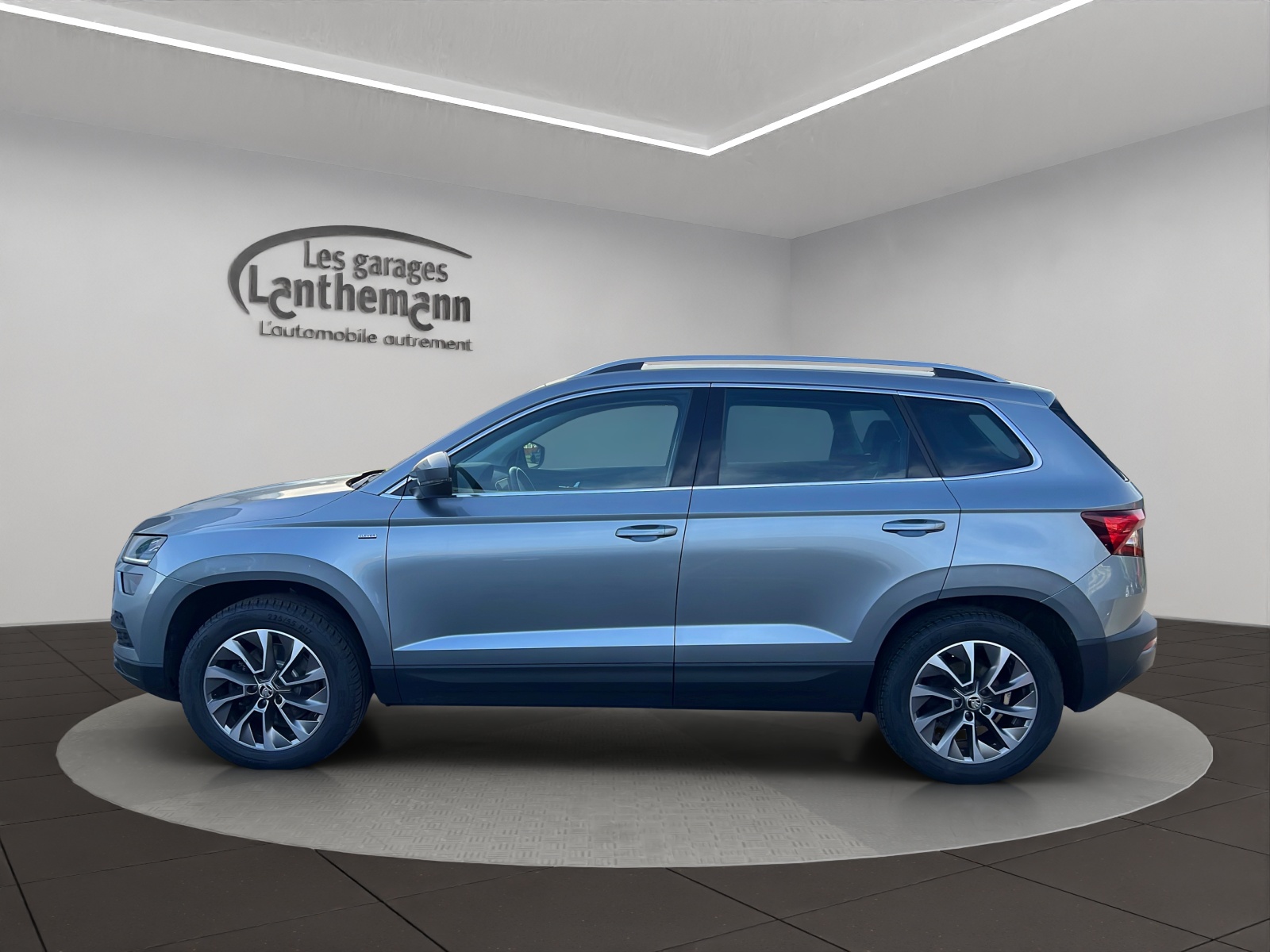 SKODA Karoq 2.0 TDI CR Clever 4x4 DSG-image-1