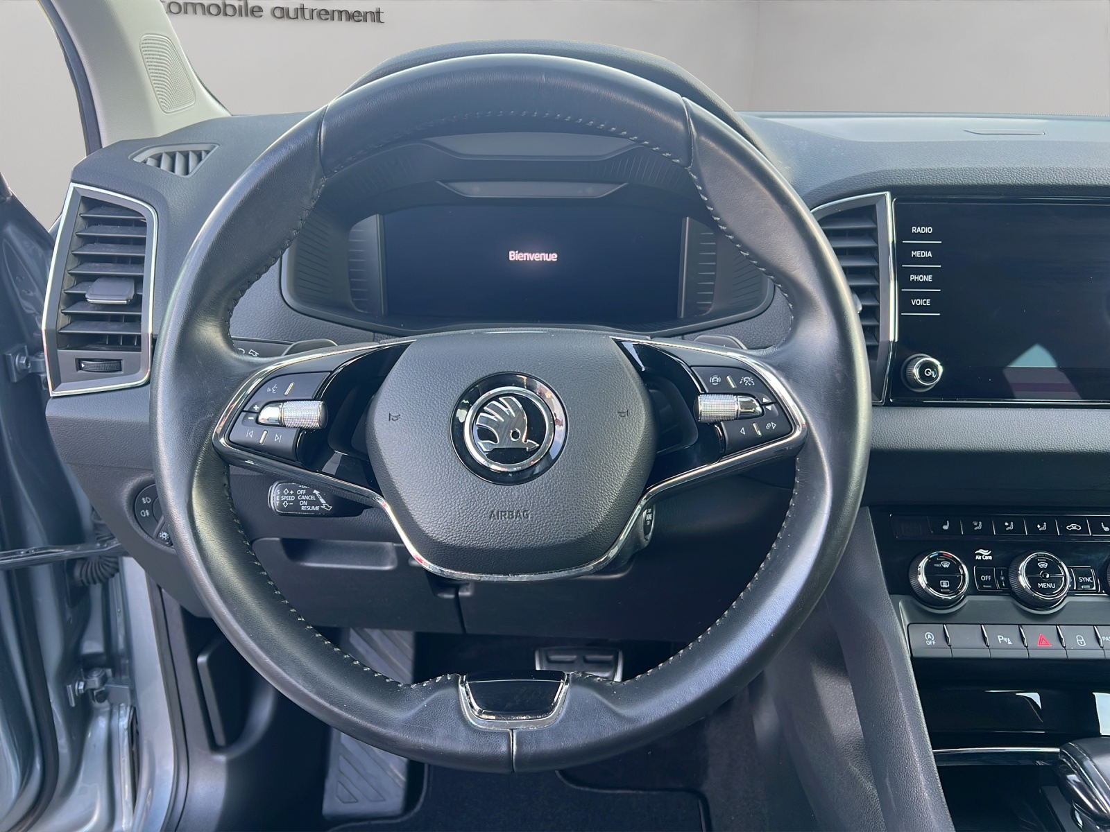 SKODA Karoq 2.0 TDI CR Clever 4x4 DSG-image-10