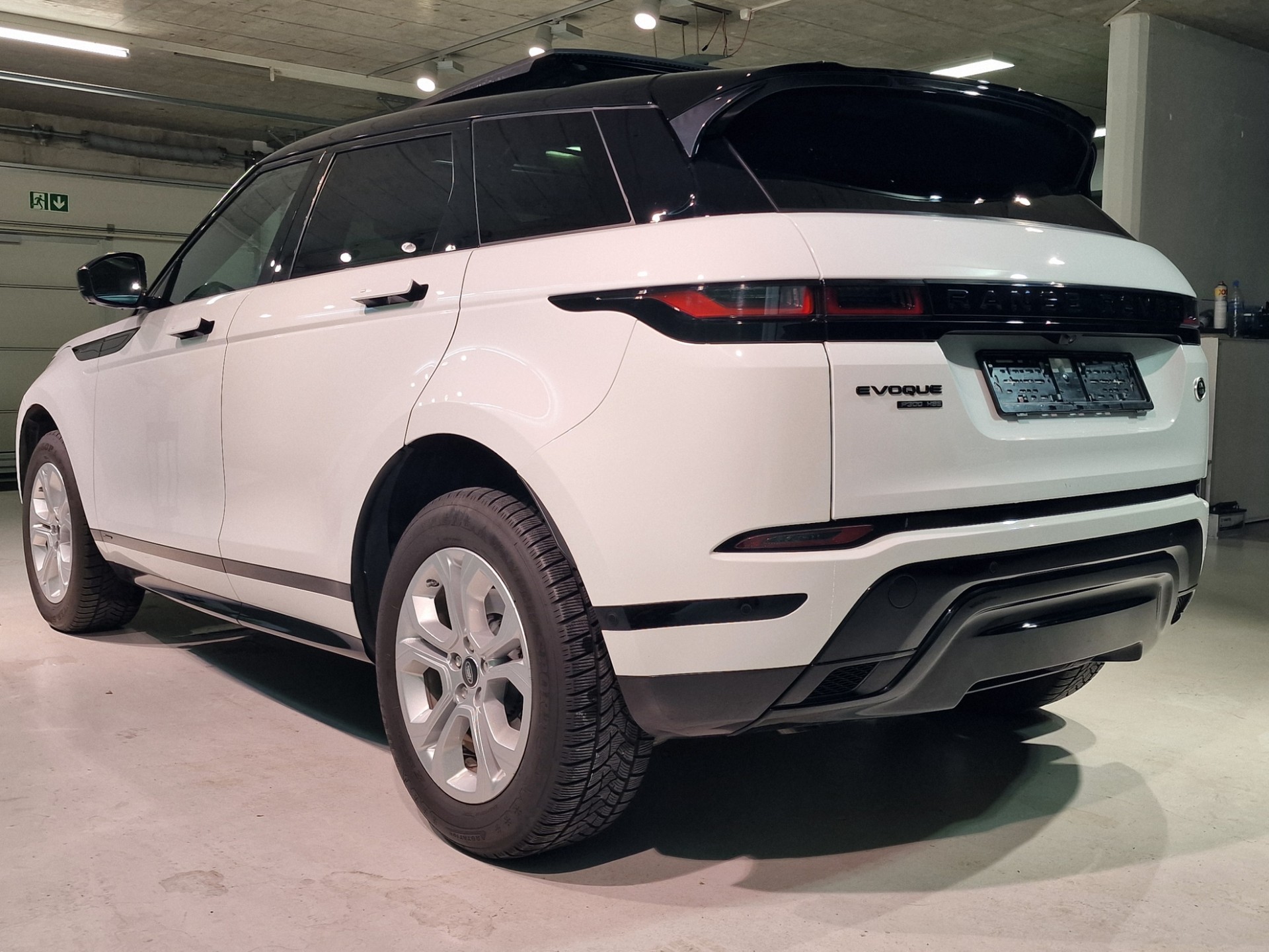 LAND ROVER Range Rover Evoque R-Dynamic P 300 SE AT9-image-5