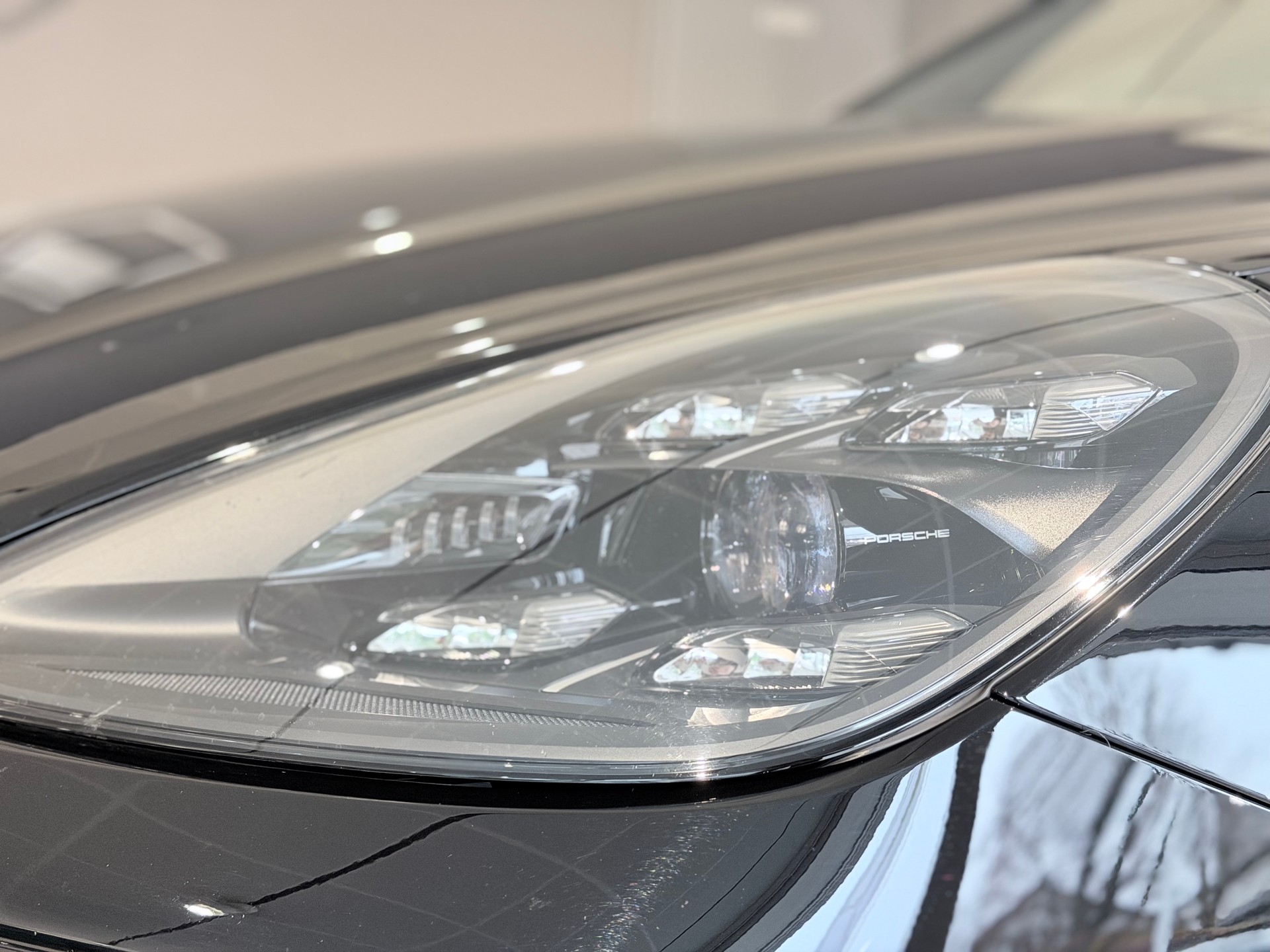 PORSCHE Cayenne Coupé-image-2