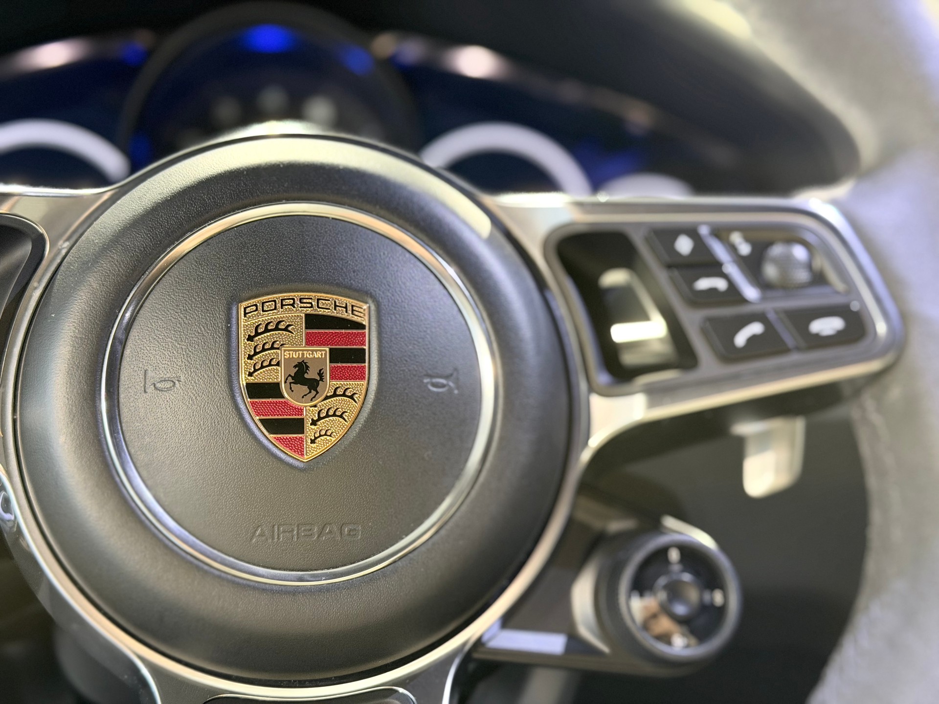 PORSCHE Cayenne Coupé-image-8