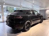 PORSCHE Cayenne Coupé-image-4