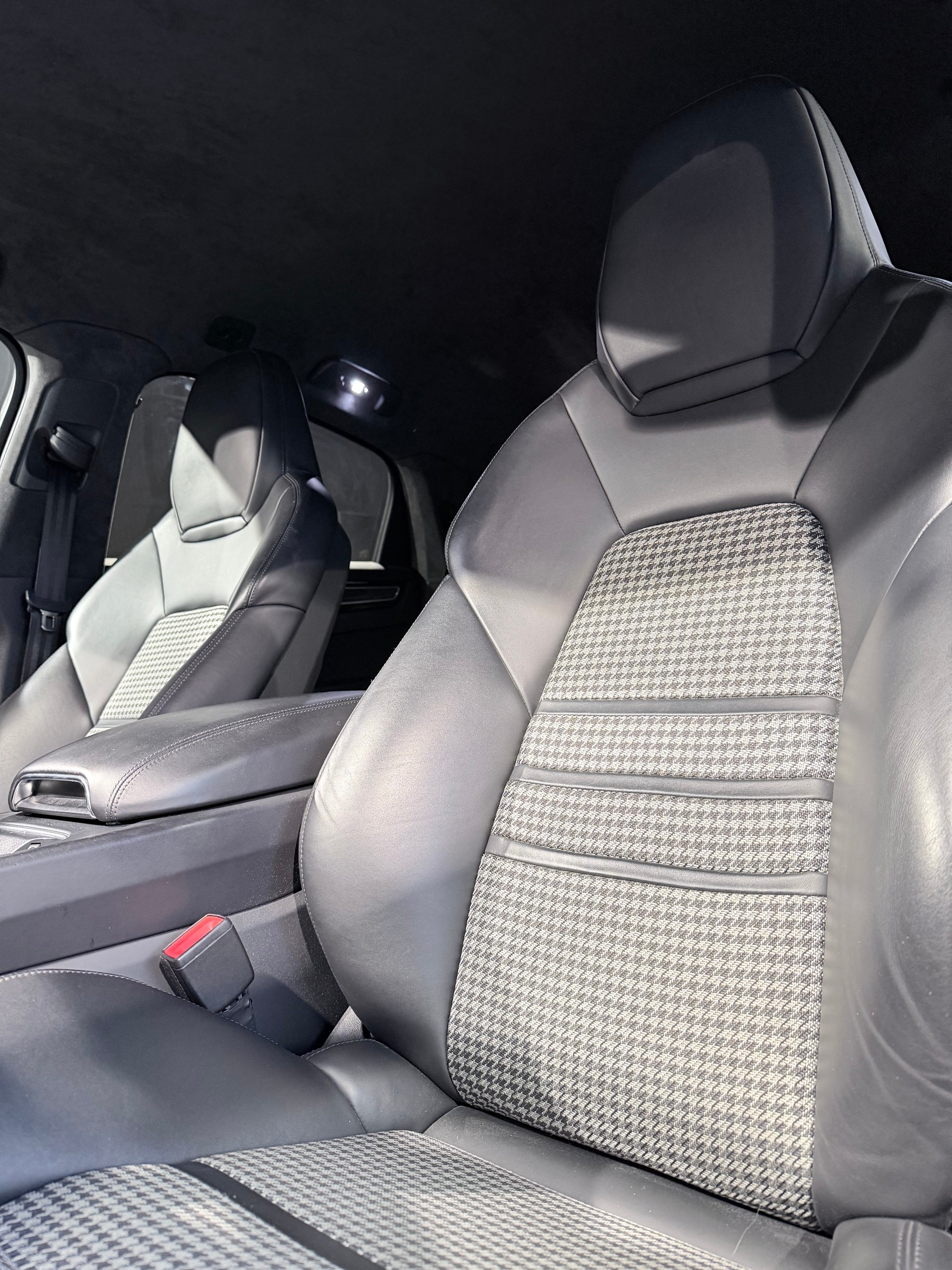 PORSCHE Cayenne Coupé-image-18