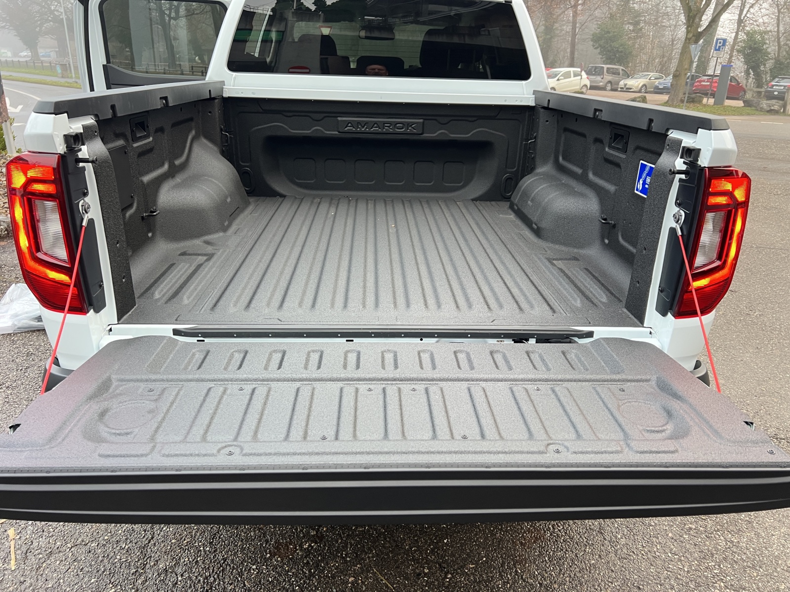 VW Amarok 2.0TDI Life-image-9