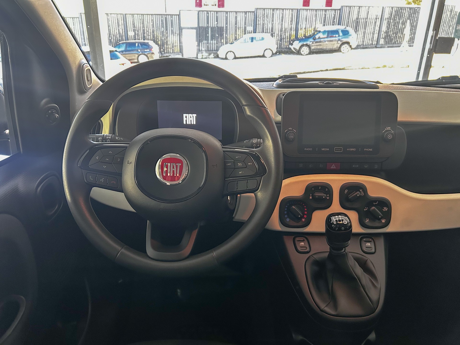 FIAT Panda 1.0 MHEV Cross-image-9