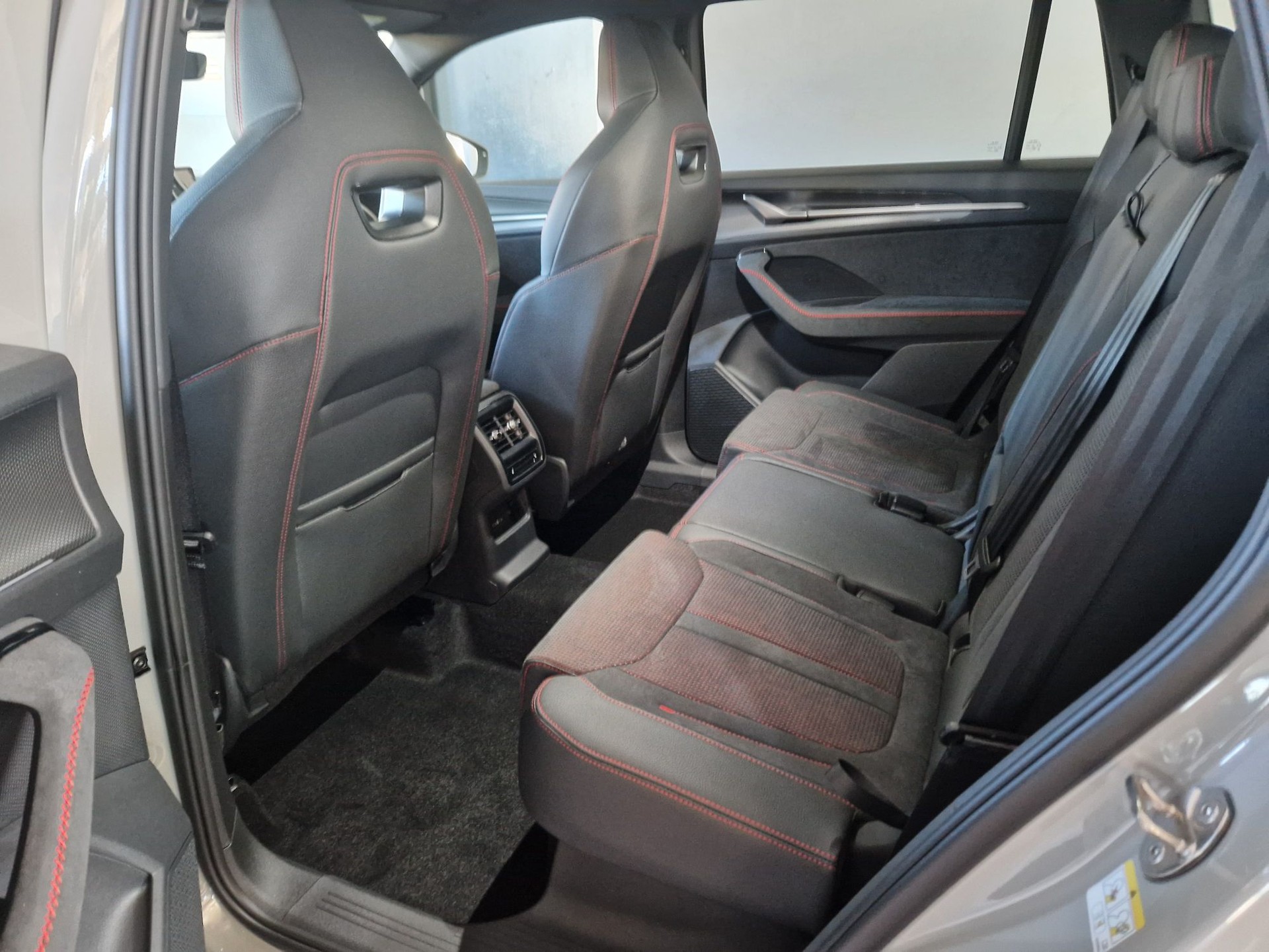 SKODA Kodiaq 2.0 TSI RS 4x4-image-2