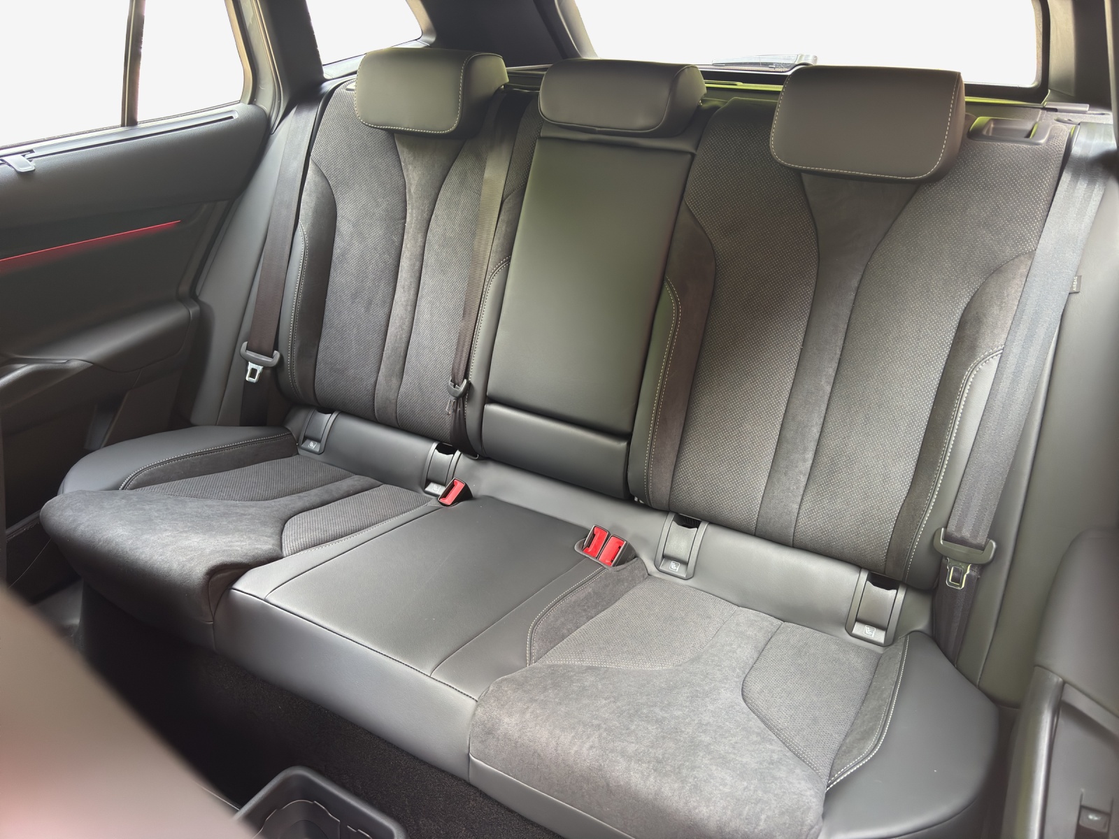 SKODA Enyaq 85x Sportline 4x4-image-11