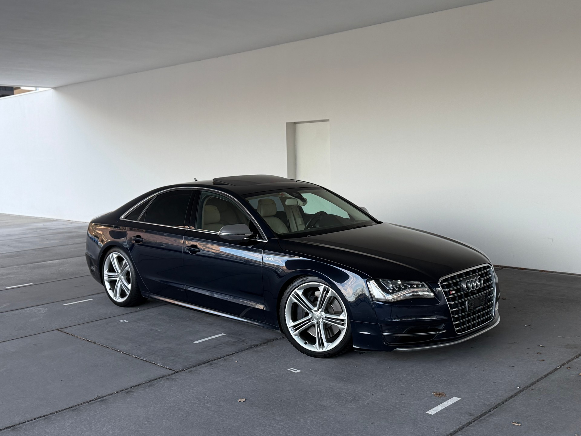 AUDI S8 4.0 TFSI V8 quattro tiptronic