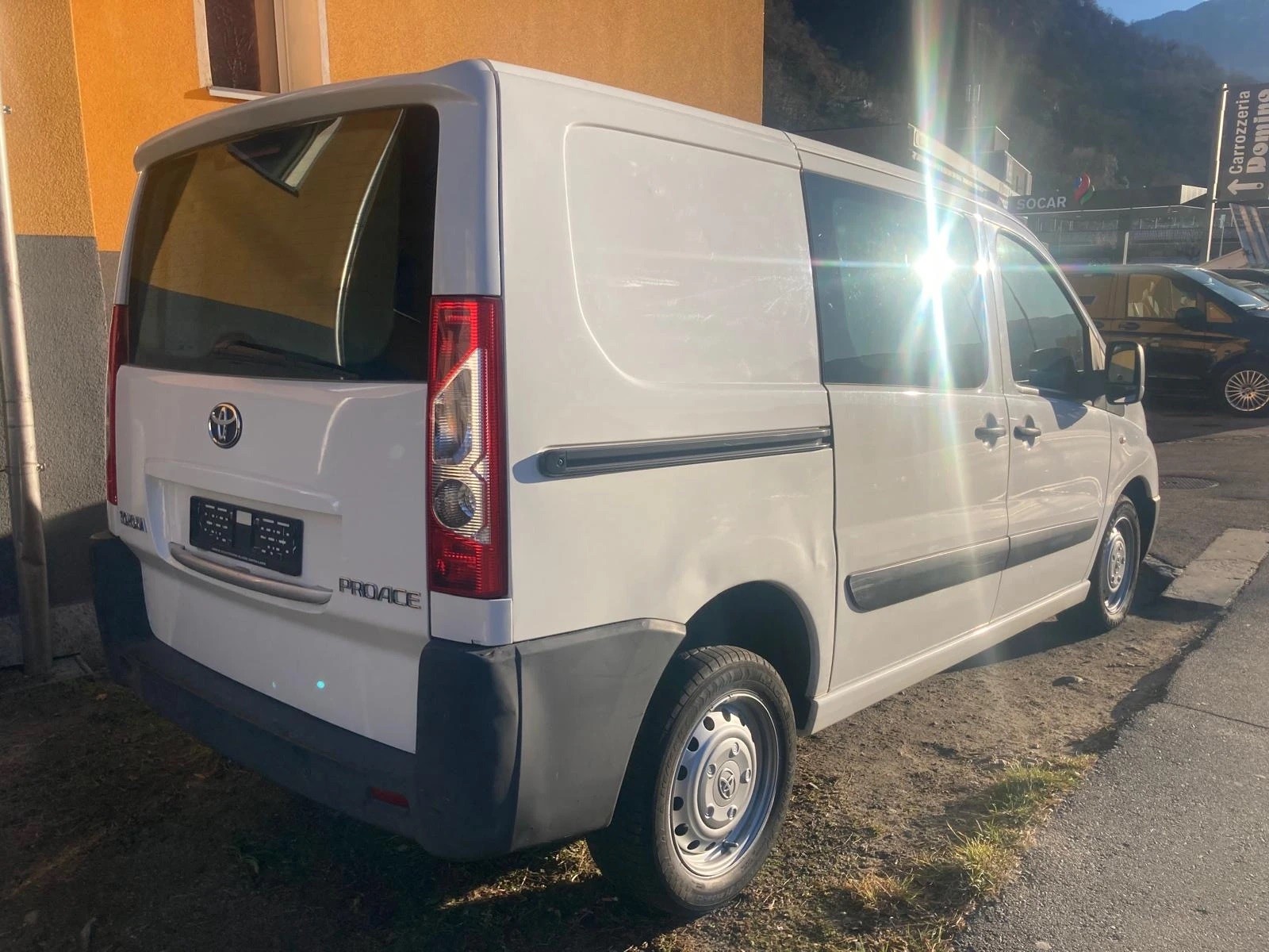 TOYOTA Proace 2.0D Panel Van Terra L1H1-image-4