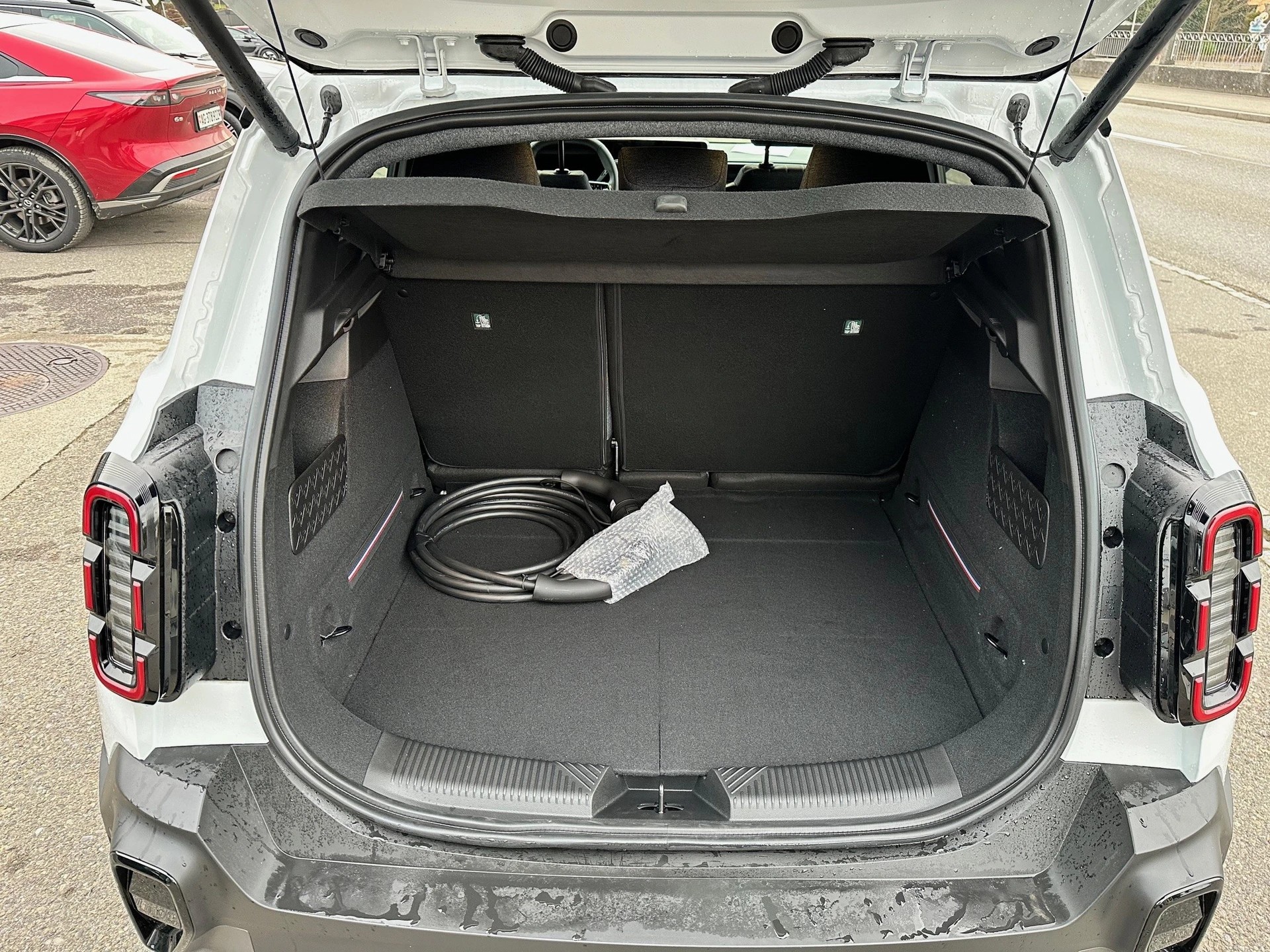 RENAULT R4 E-Tech Comfort Range 52 kWh Techno-image-10